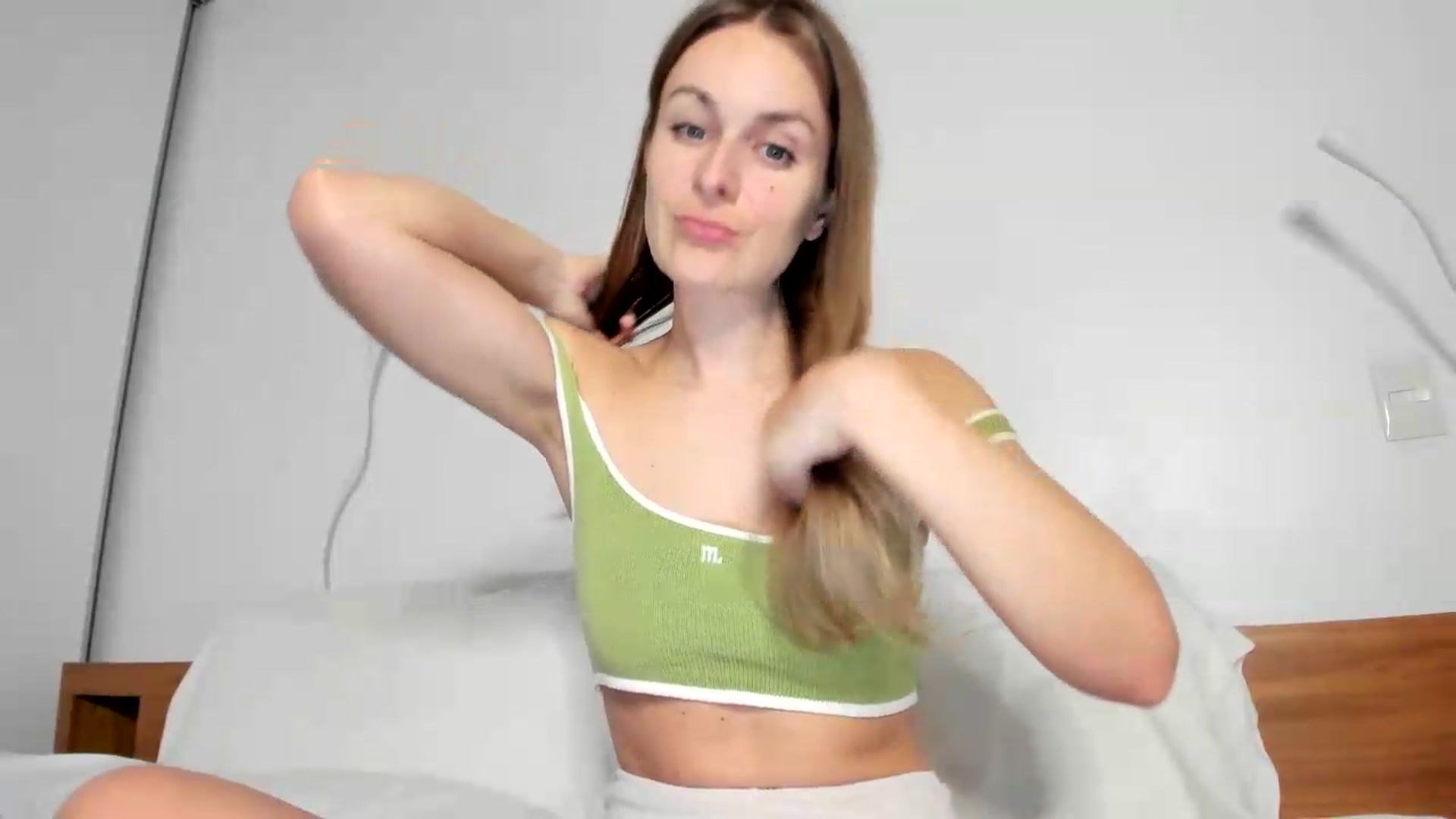 Gallery image thumbnail from regular_girl's myfreecams stream on, 07/10/2026, 20:03 image 10 of 20