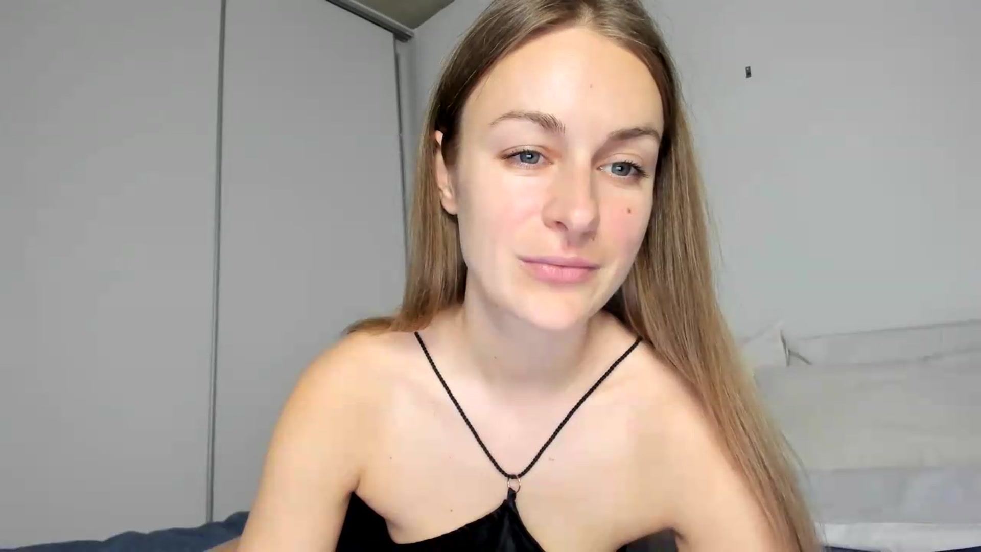 Gallery image thumbnail from regular_girl's myfreecams stream on, 08/03/2026, 18:18 image 3 of 20