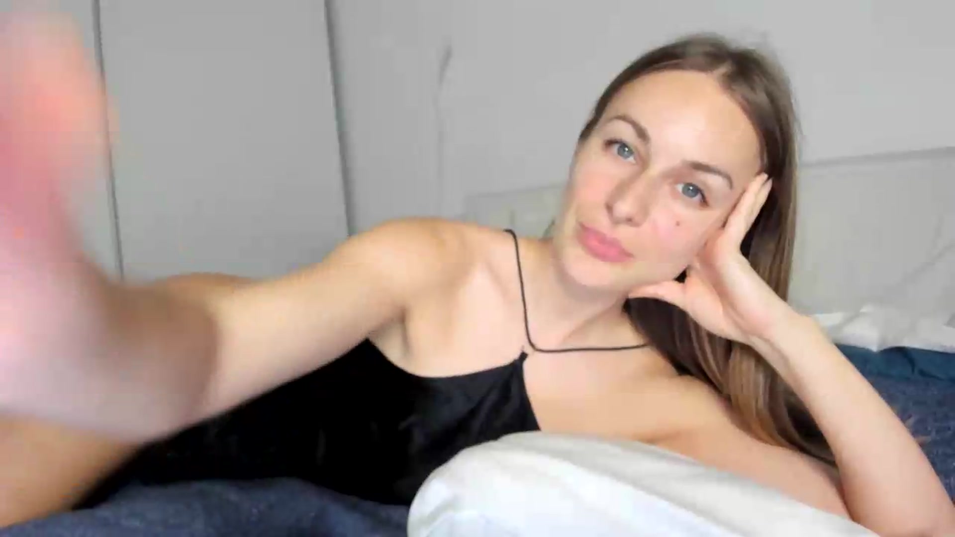 Gallery image thumbnail from regular_girl's myfreecams stream on, 08/03/2026, 21:42 image 5 of 20