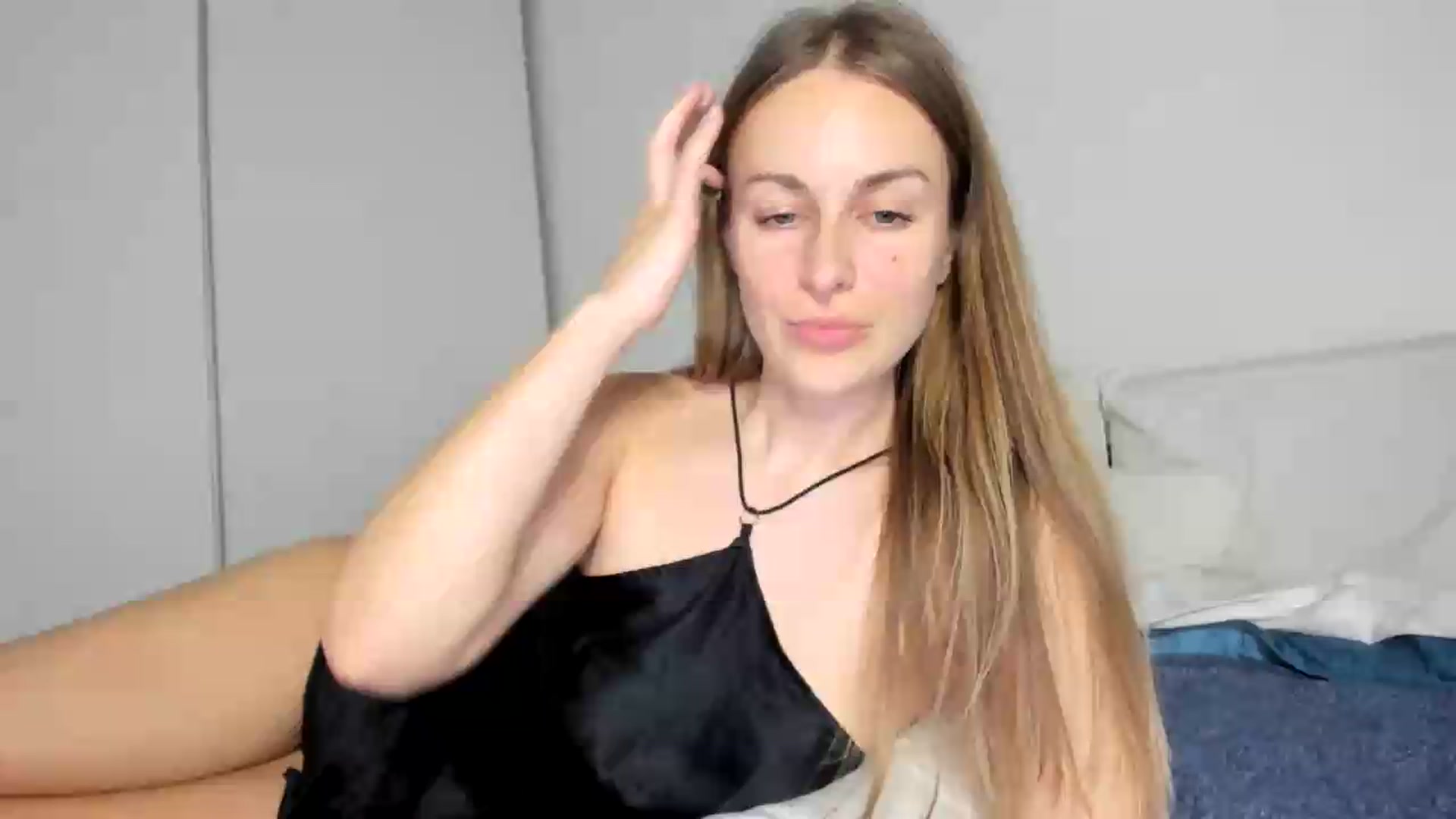 Gallery image thumbnail from regular_girl's myfreecams stream on, 08/03/2026, 21:42 image 1 of 20