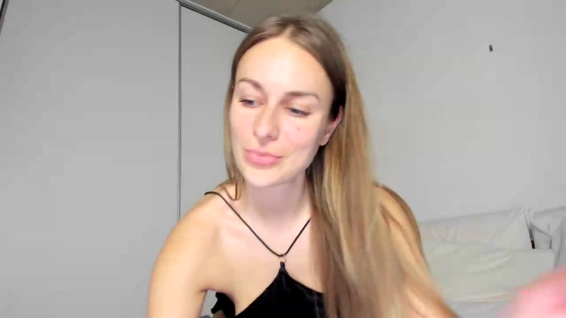 Gallery image thumbnail from regular_girl's myfreecams stream on, 08/03/2026, 22:05 image 11 of 20