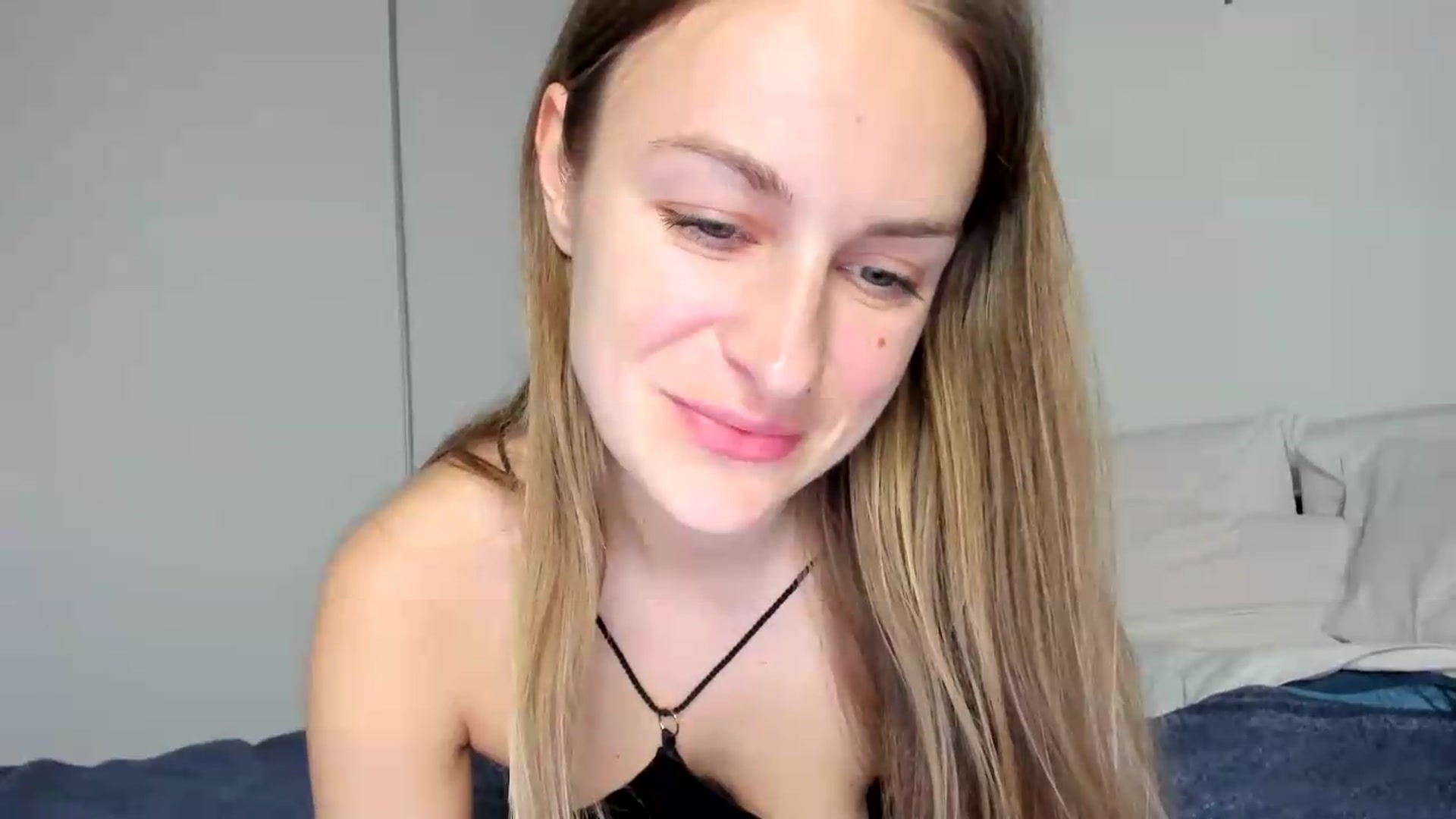 Gallery image thumbnail from regular_girl's myfreecams stream on, 08/03/2026, 22:05 image 15 of 20