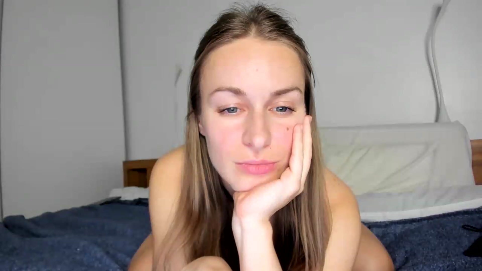 Gallery image thumbnail from regular_girl's myfreecams stream on, 08/03/2026, 23:47 image 16 of 20
