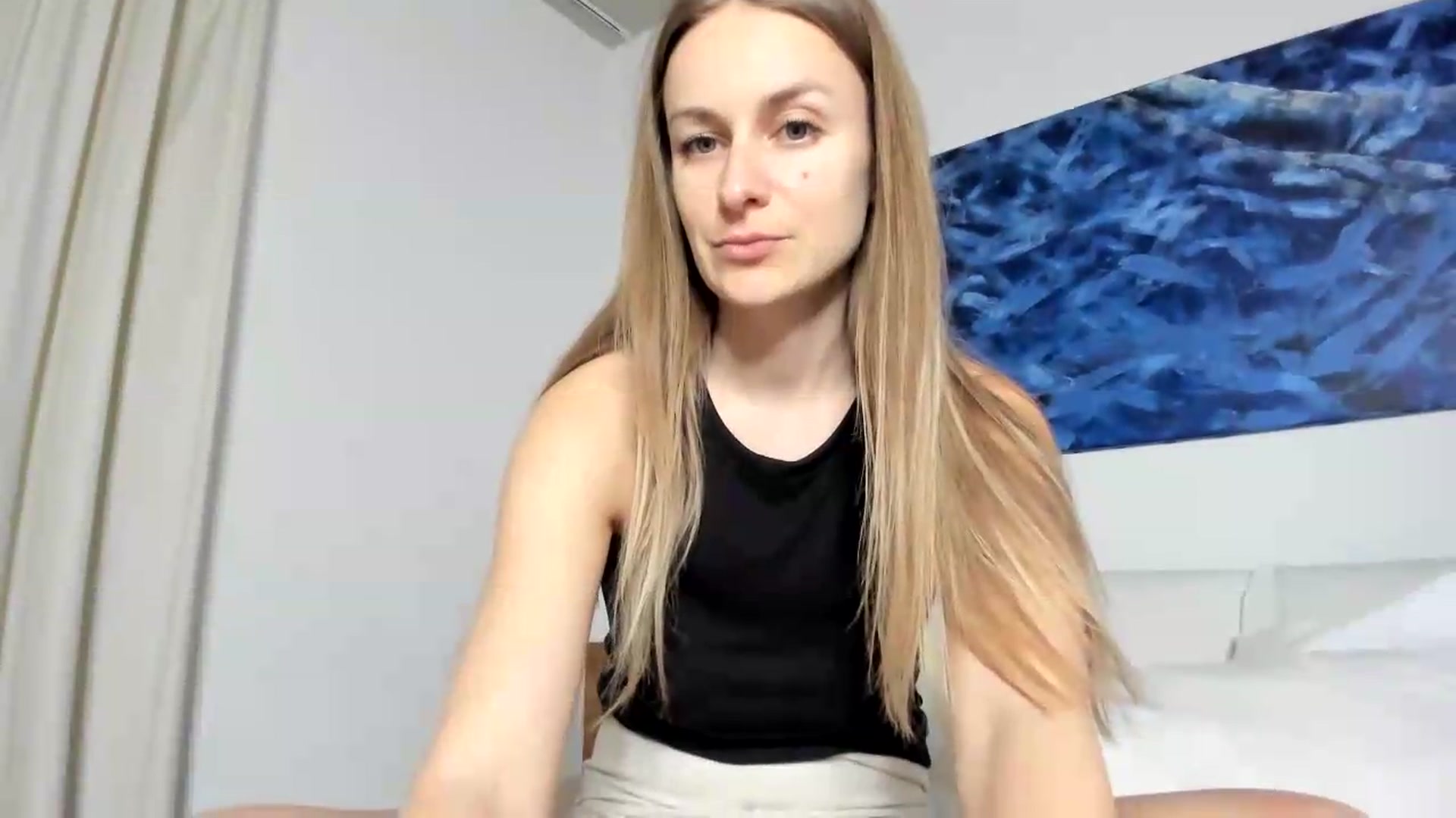 Gallery image thumbnail from regular_girl's myfreecams stream on, 08/19/2026, 18:52 image 14 of 20