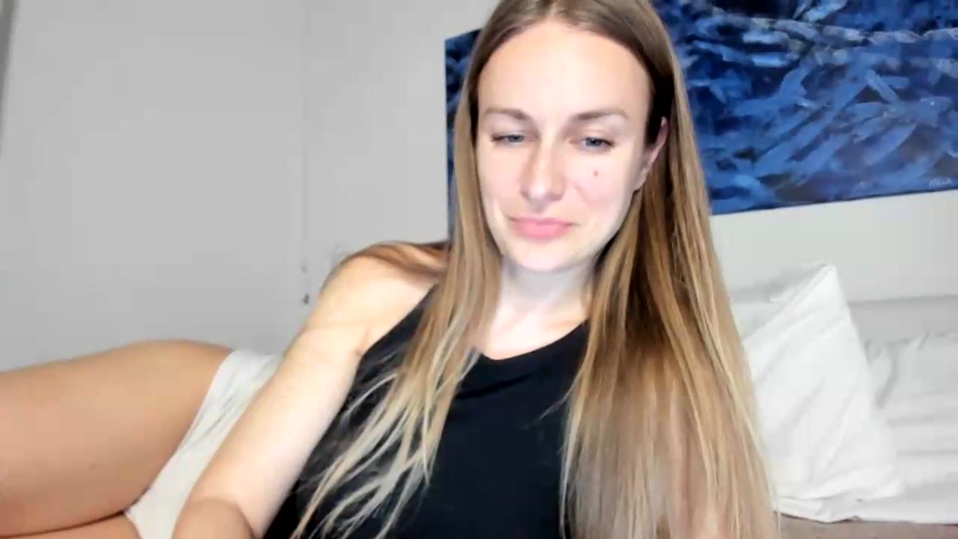 Gallery image thumbnail from regular_girl's myfreecams stream on, 08/19/2026, 21:23 image 20 of 20