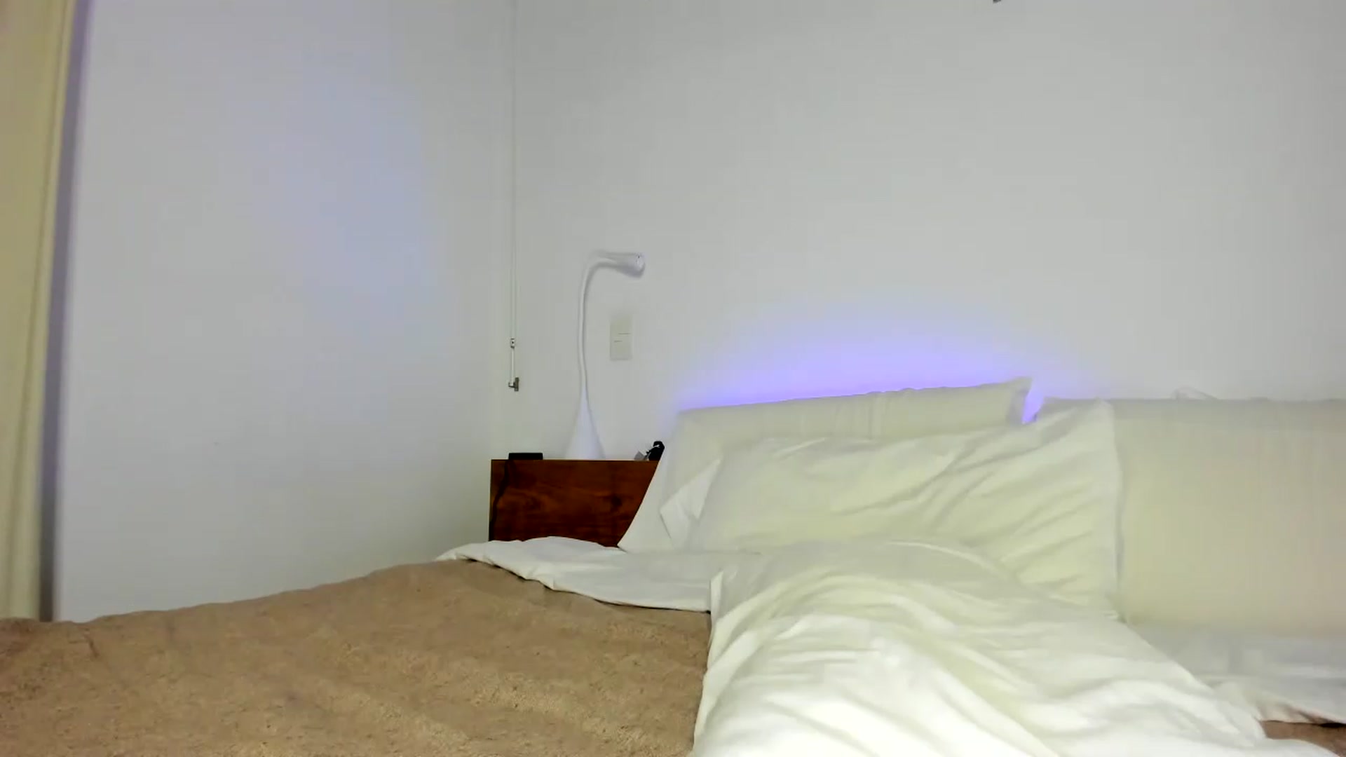 Gallery image thumbnail from regular_girl's myfreecams stream on, 08/22/2026, 18:31 image 19 of 20
