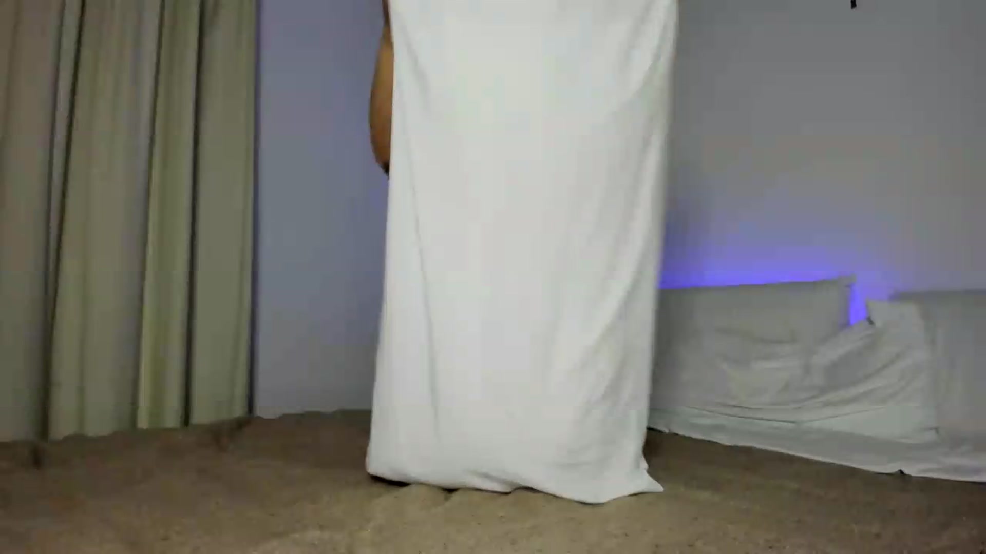 Gallery image thumbnail from regular_girl's myfreecams stream on, 08/22/2026, 20:03 image 6 of 20