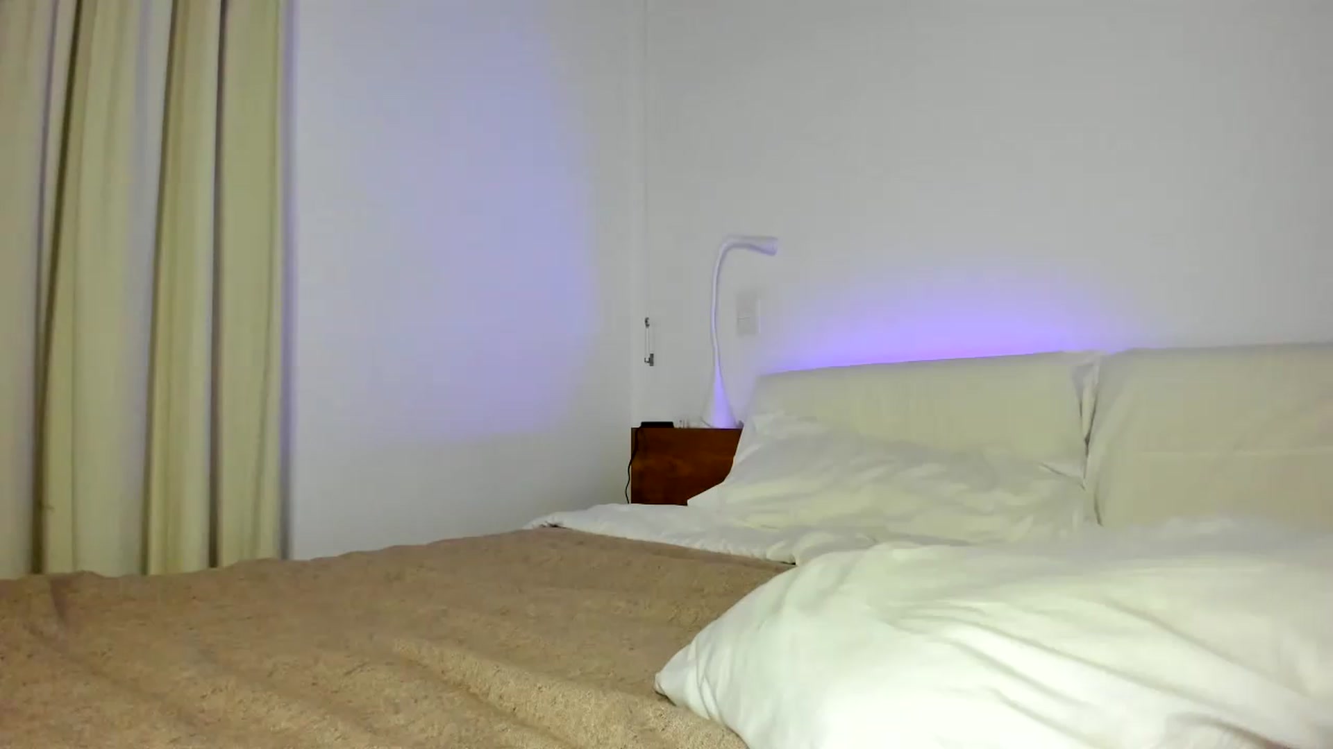 Gallery image thumbnail from regular_girl's myfreecams stream on, 08/25/2026, 19:46 image 6 of 20