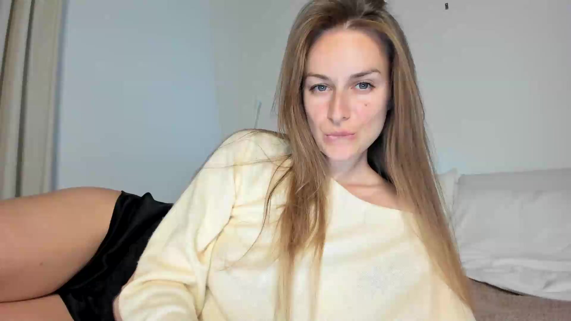 Gallery image thumbnail from regular_girl's myfreecams stream on, 09/12/2026, 18:26 image 6 of 20