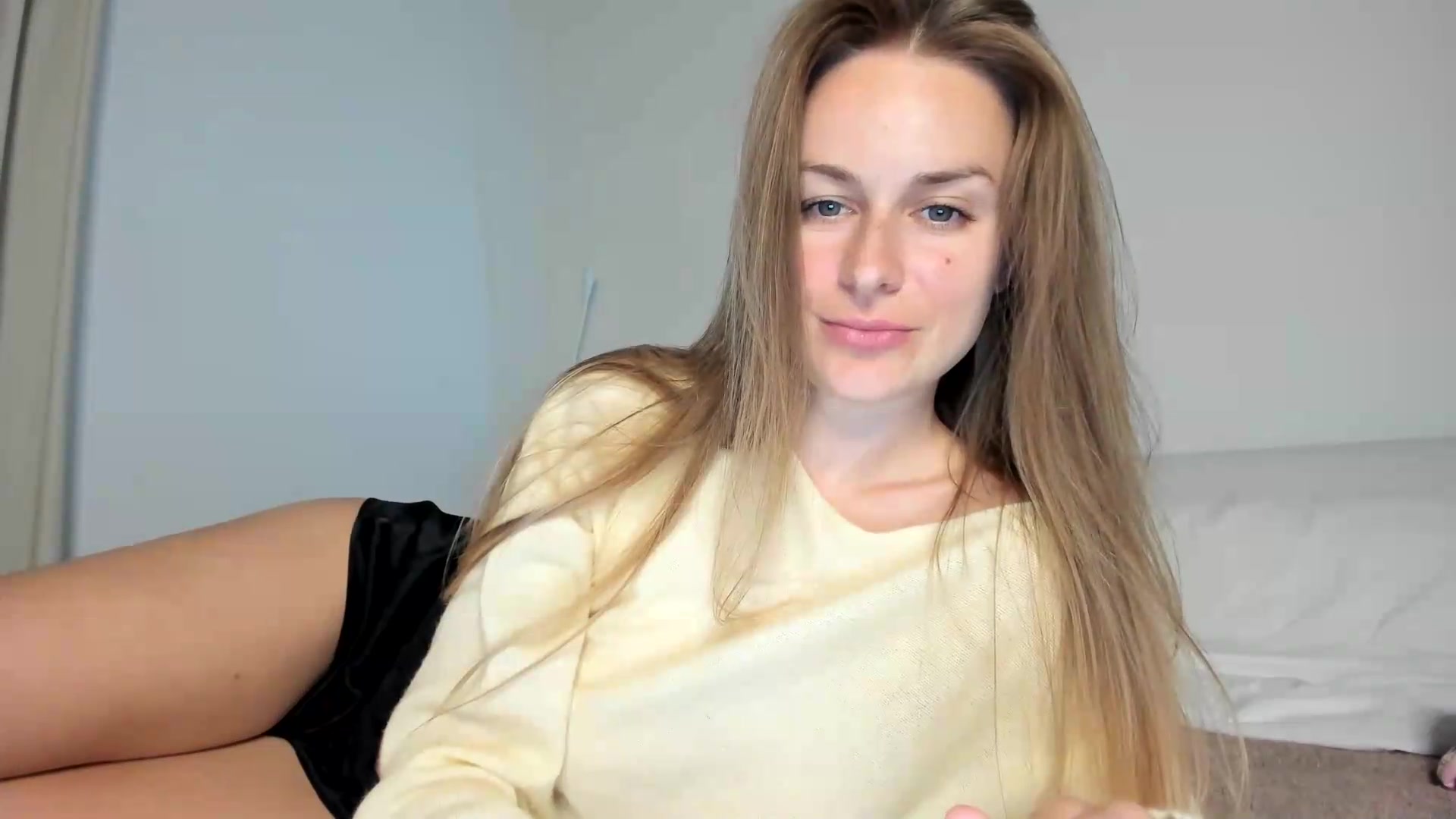 Gallery image thumbnail from regular_girl's myfreecams stream on, 09/12/2026, 18:26 image 10 of 20