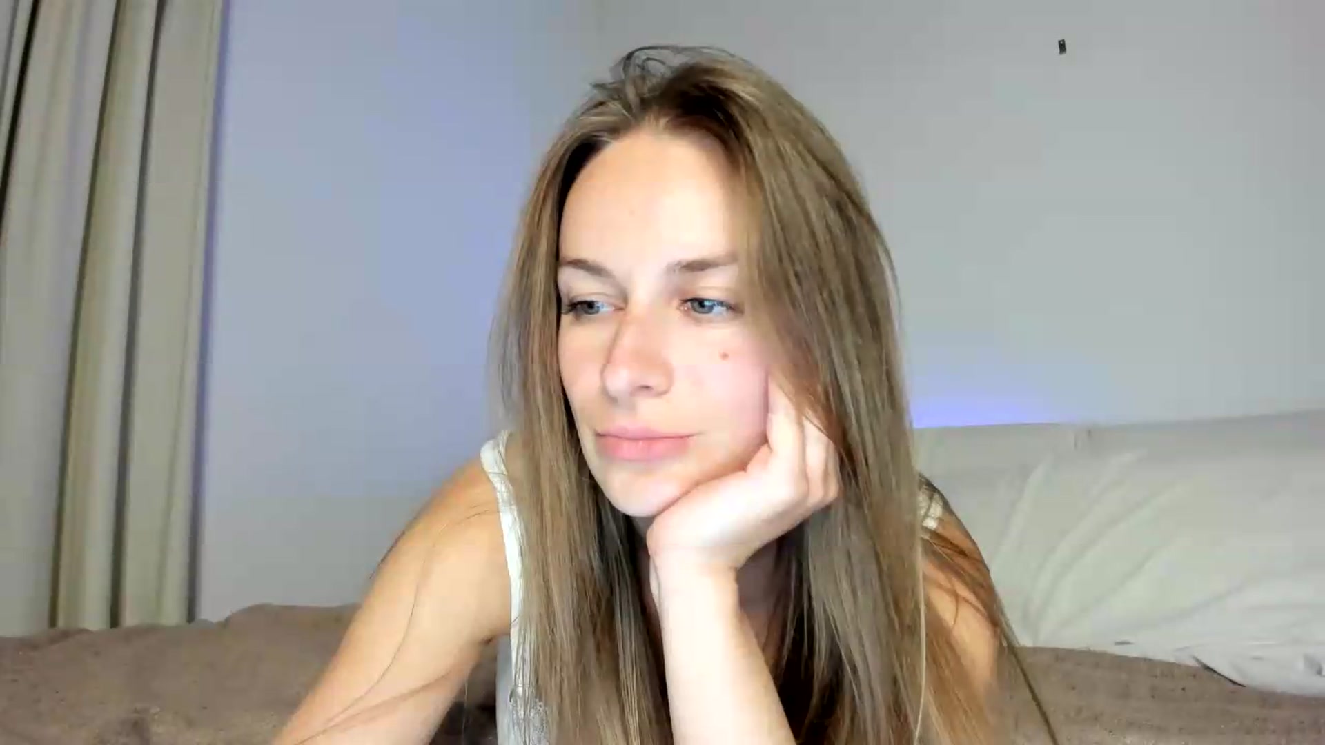 Gallery image thumbnail from regular_girl's myfreecams stream on, 09/12/2026, 22:50 image 12 of 20