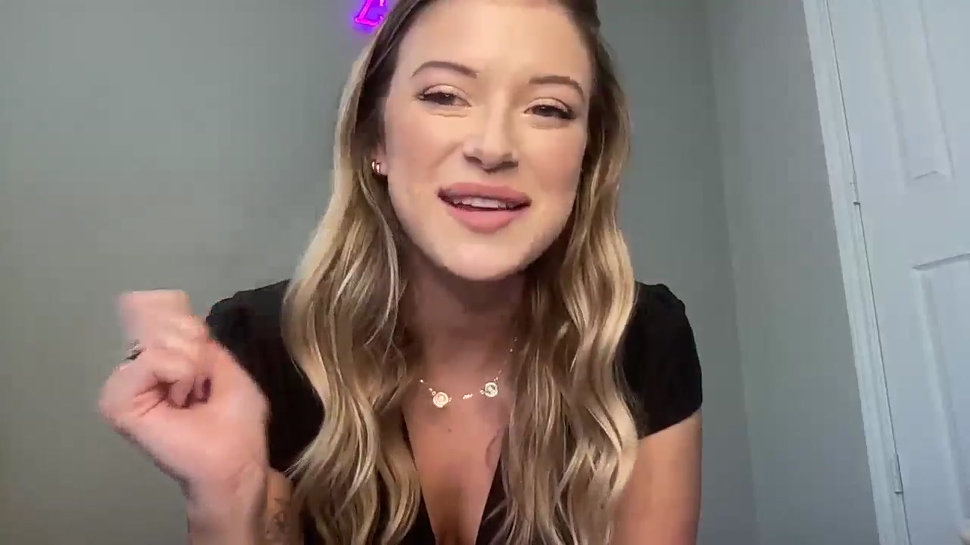 Gallery image thumbnail from rileydepp's myfreecams stream on, 10/22/2024, 20:26 image 20 of 20