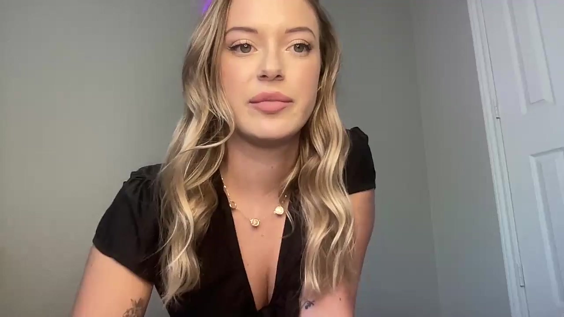 Gallery image thumbnail from rileydepp's myfreecams stream on, 10/22/2024, 20:56 image 15 of 20