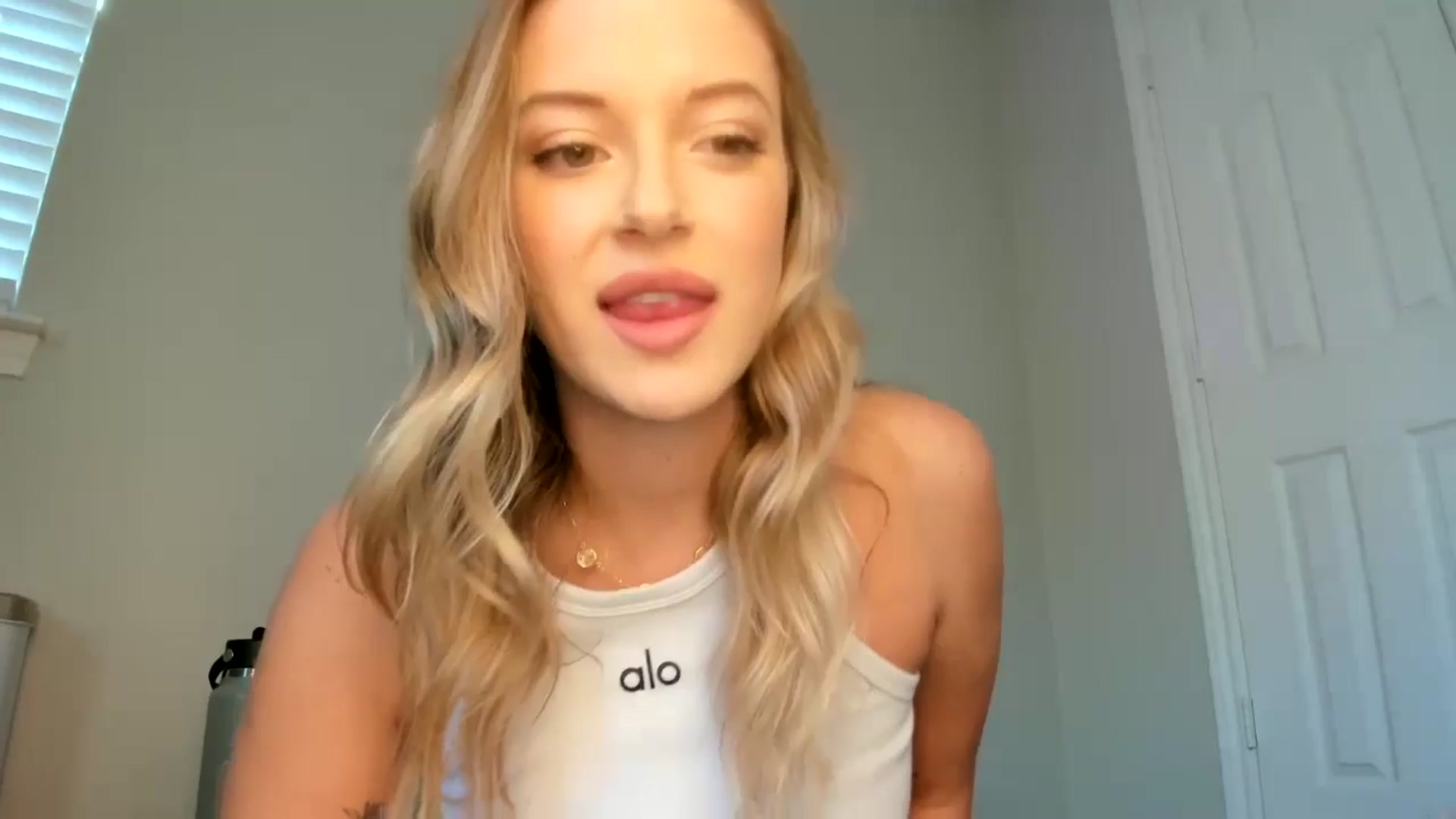 Gallery image thumbnail from rileydepp's myfreecams stream on, 10/28/2024, 21:36 image 5 of 20