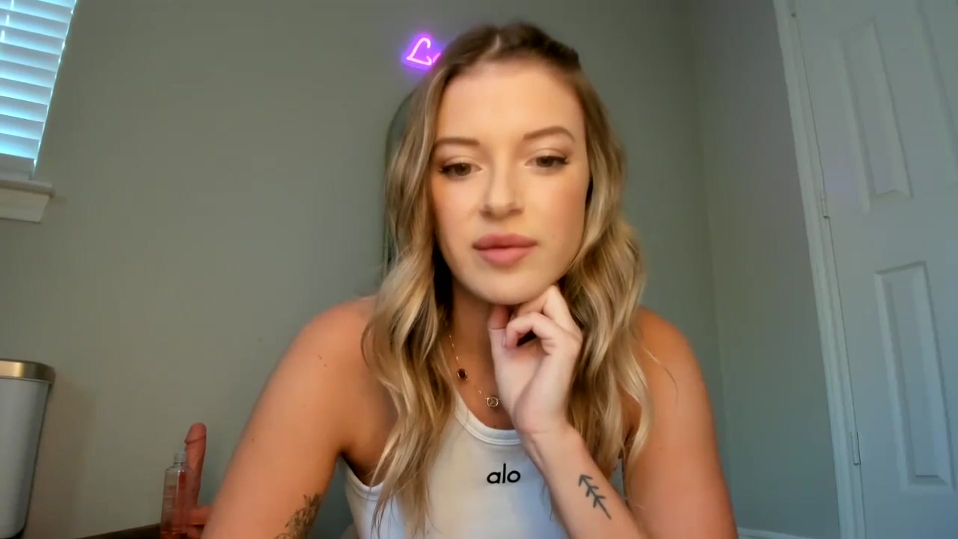 Gallery image thumbnail from rileydepp's myfreecams stream on, 10/28/2024, 22:08 image 2 of 20