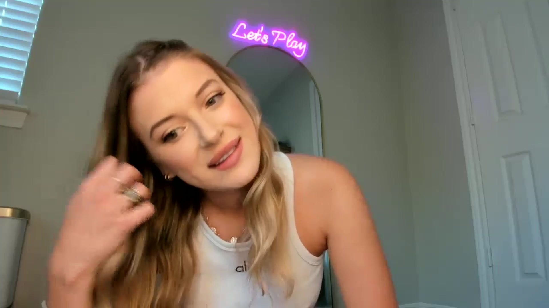 Gallery image thumbnail from rileydepp's myfreecams stream on, 10/28/2024, 22:08 image 11 of 20