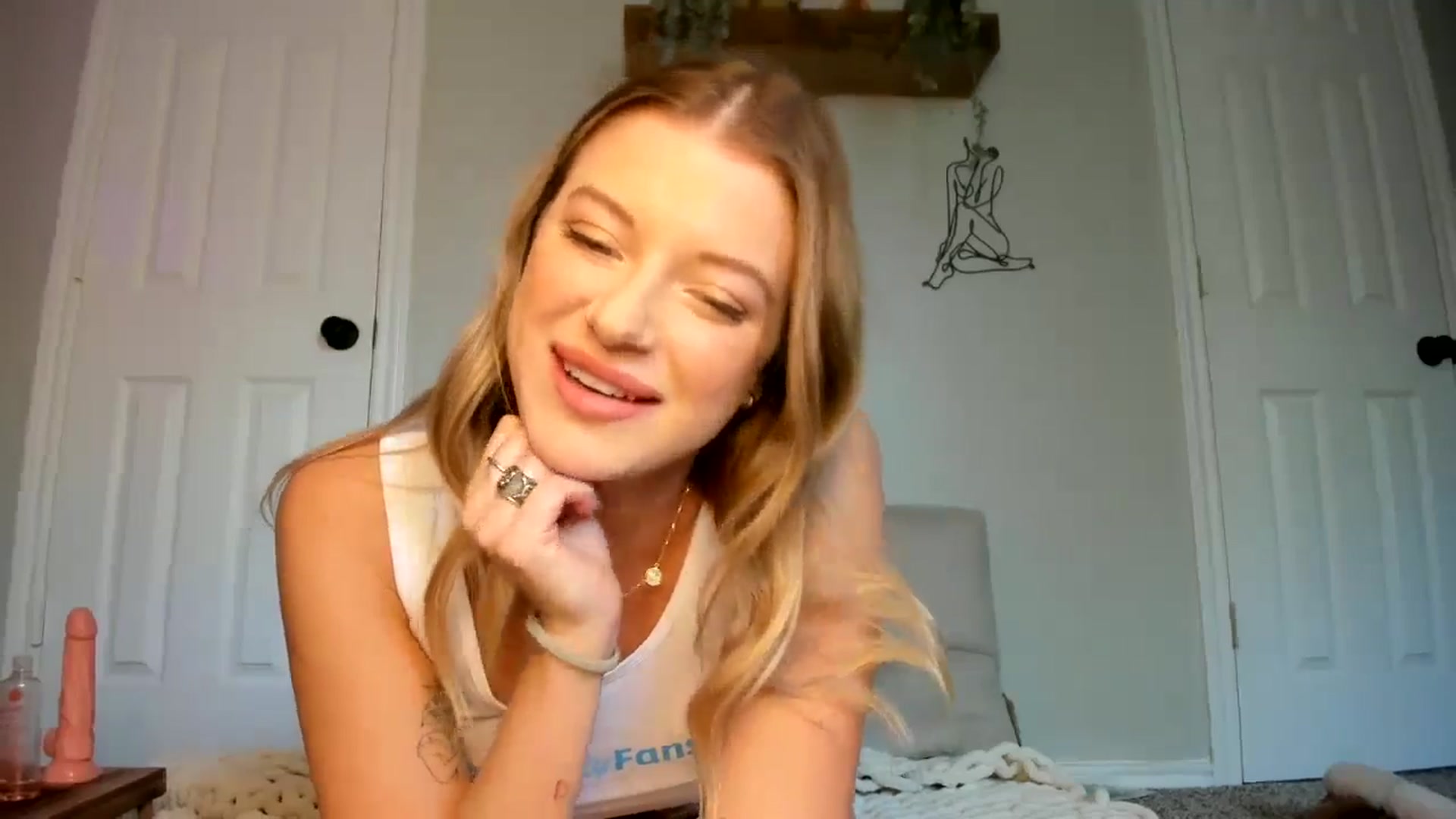 Gallery image thumbnail from rileydepp's myfreecams stream on, 11/05/2024, 22:19 image 20 of 20