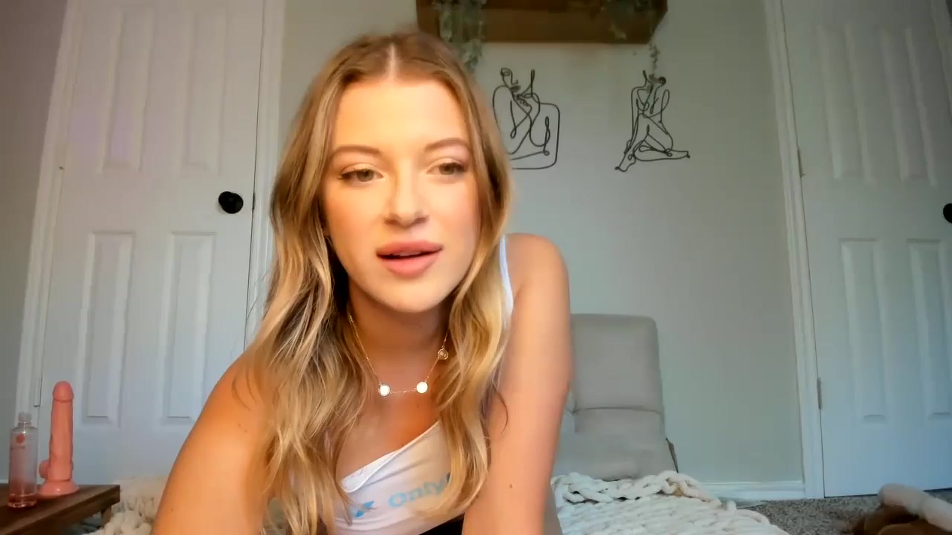 Gallery image thumbnail from rileydepp's myfreecams stream on, 11/05/2024, 22:19 image 9 of 20