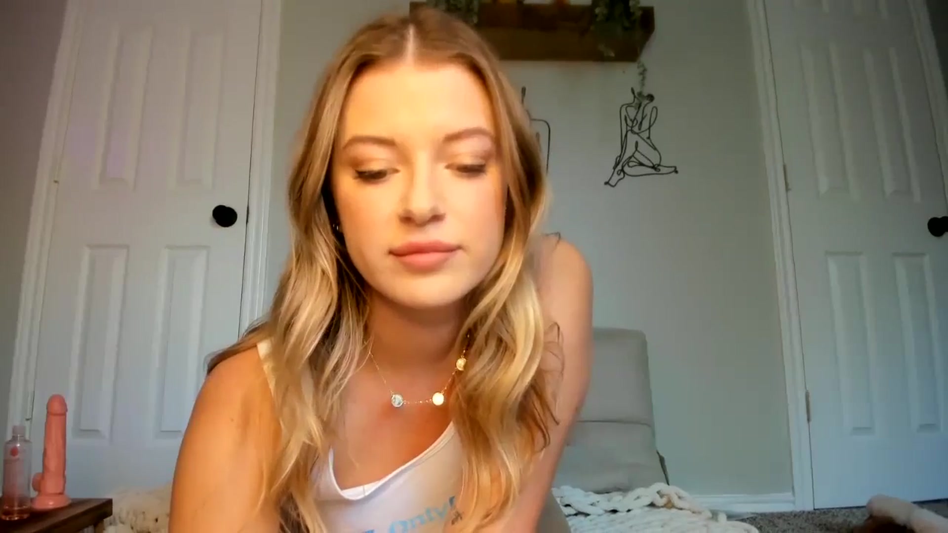 Gallery image thumbnail from rileydepp's myfreecams stream on, 11/05/2024, 22:19 image 19 of 20