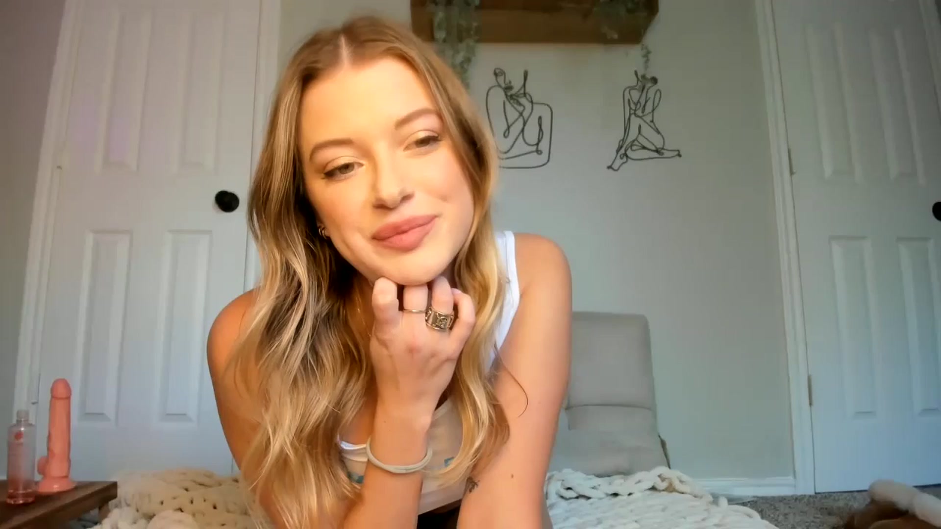 Gallery image thumbnail from rileydepp's myfreecams stream on, 11/05/2024, 22:19 image 6 of 20