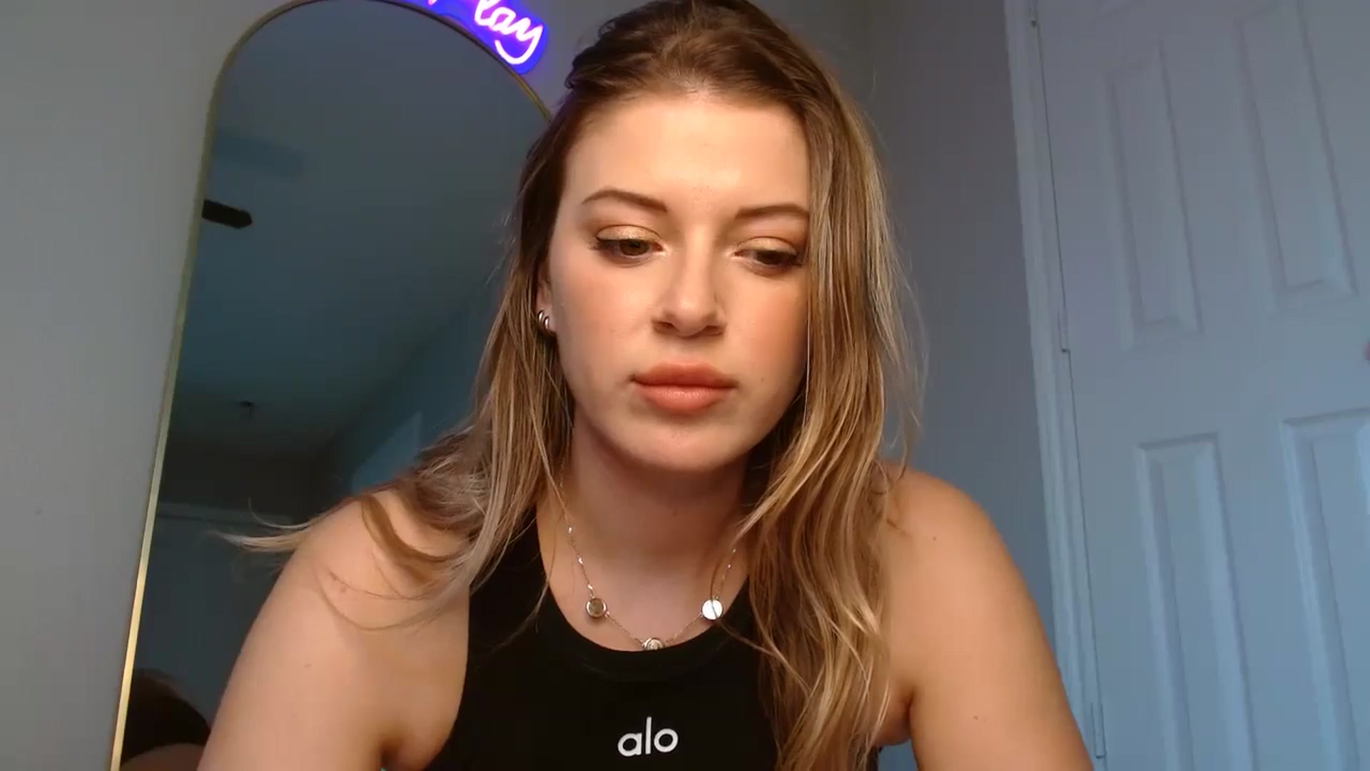Gallery image thumbnail from rileydepp's myfreecams stream on, 12/29/2024, 22:31 image 15 of 20