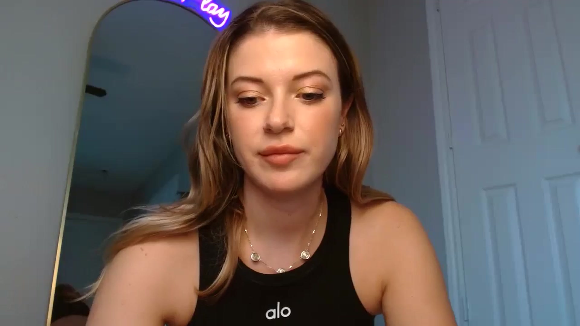 Gallery image thumbnail from rileydepp's myfreecams stream on, 12/29/2024, 22:31 image 9 of 20