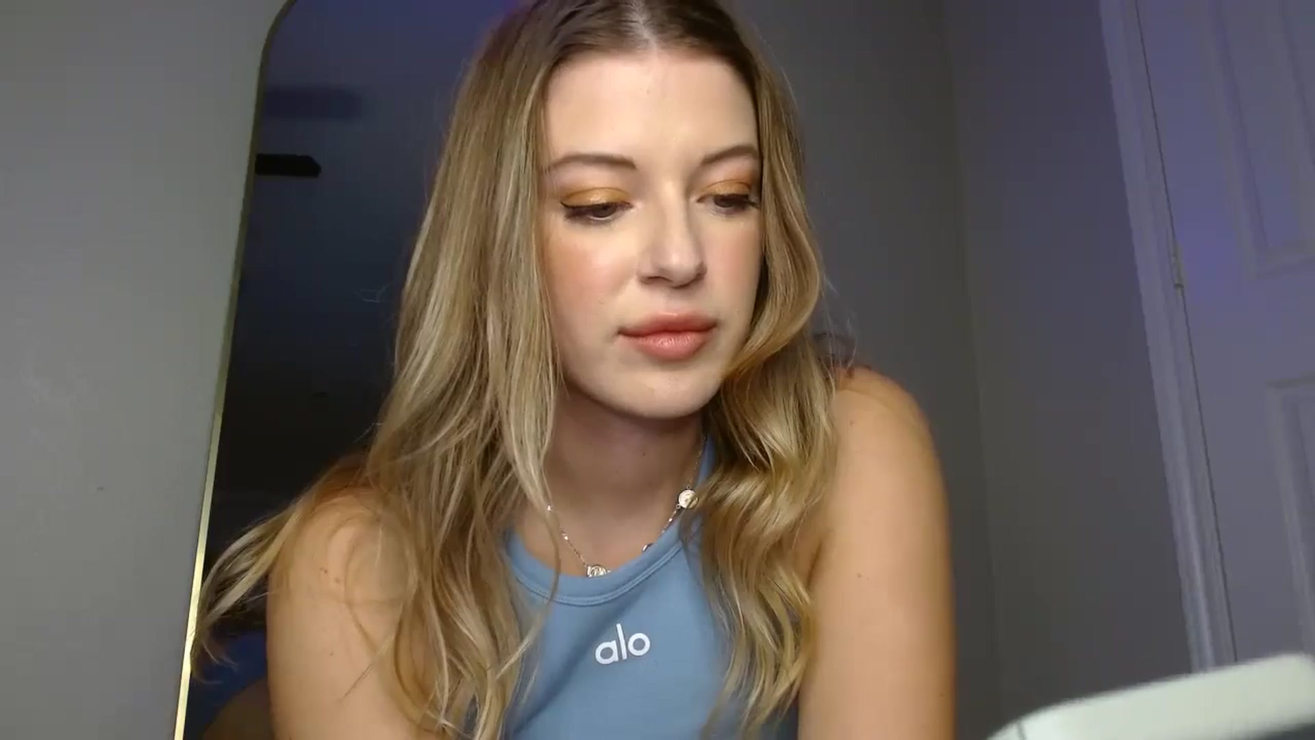 Gallery image thumbnail from rileydepp's myfreecams stream on, 01/04/2025, 23:20 image 18 of 20