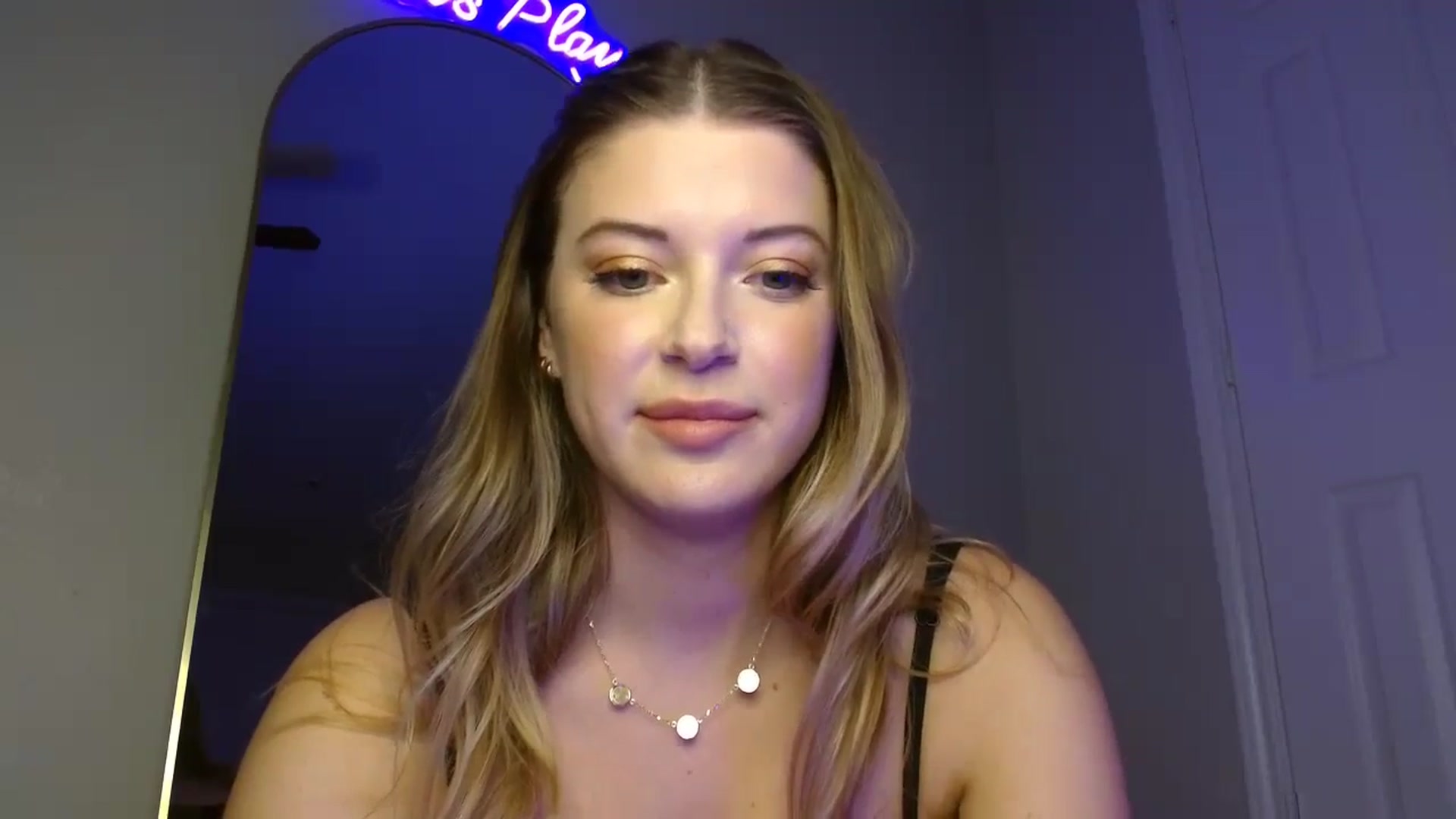 Gallery image thumbnail from rileydepp's myfreecams stream on, 01/09/2025, 24:07 image 17 of 20
