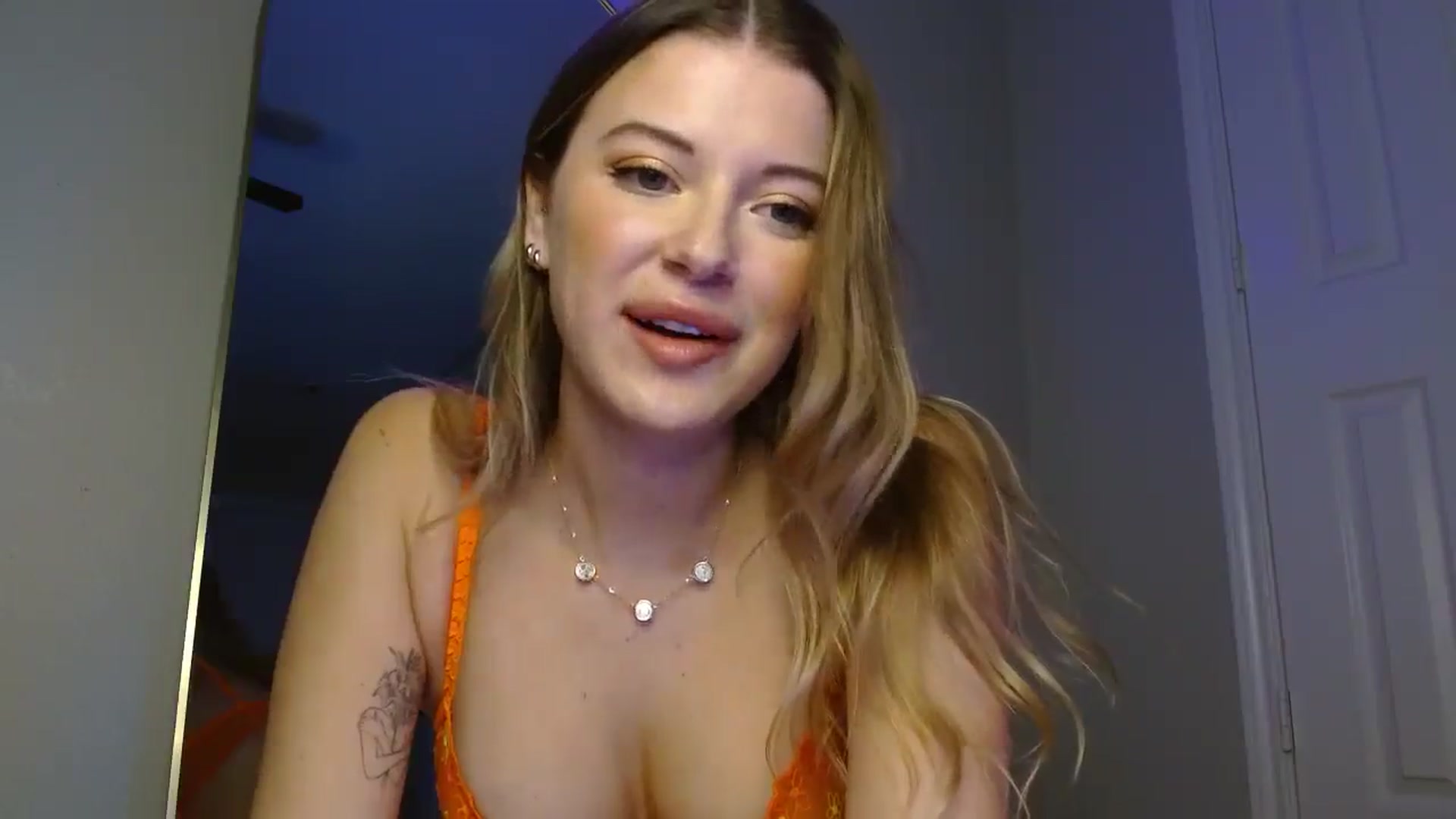 Gallery image thumbnail from rileydepp's myfreecams stream on, 01/11/2025, 24:07 image 3 of 20