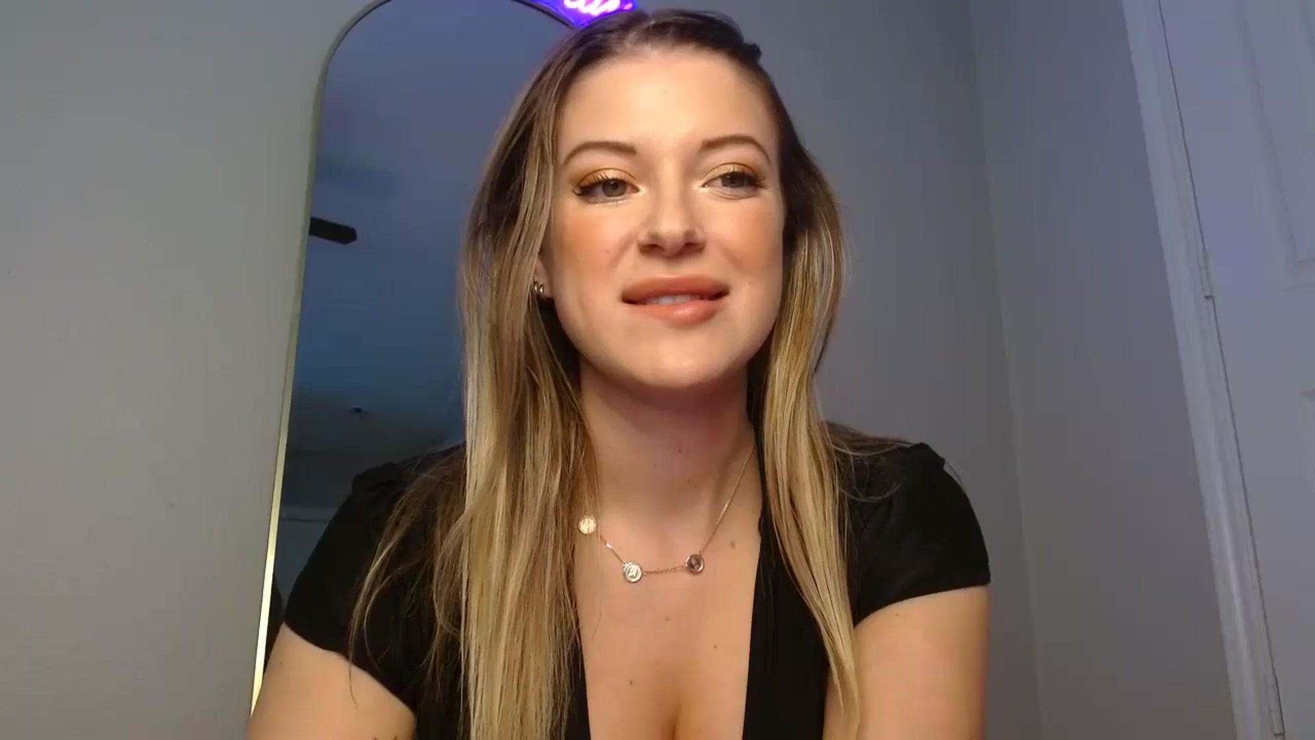 Gallery image thumbnail from rileydepp's myfreecams stream on, 01/16/2025, 22:25 image 20 of 20