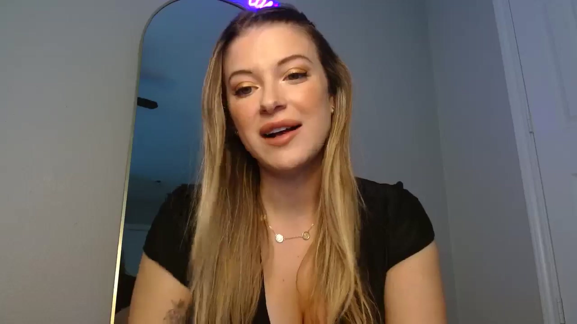 Gallery image thumbnail from rileydepp's myfreecams stream on, 01/16/2025, 22:25 image 17 of 20