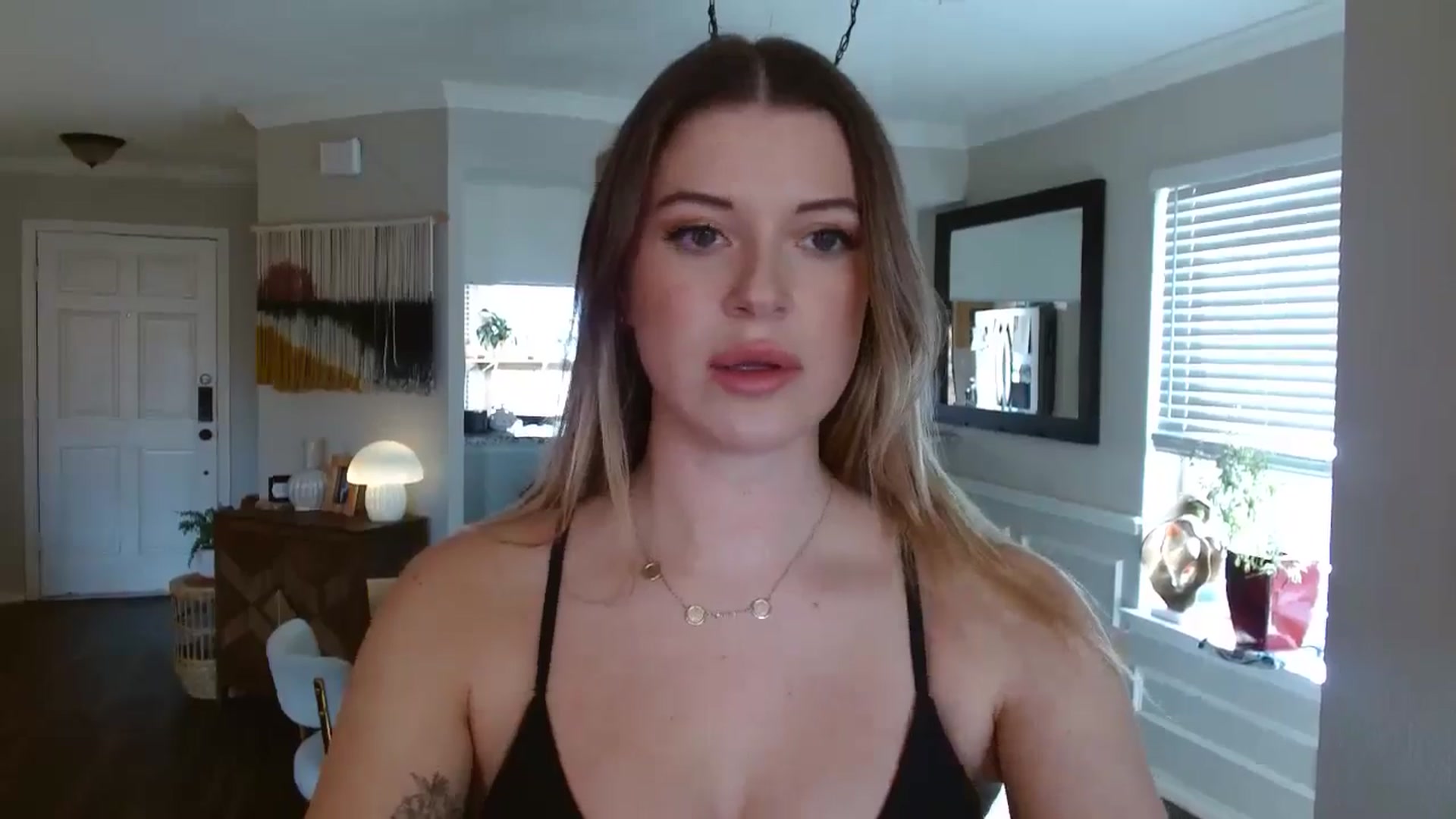 Gallery image thumbnail from rileydepp's myfreecams stream on, 01/27/2025, 21:29 image 12 of 20