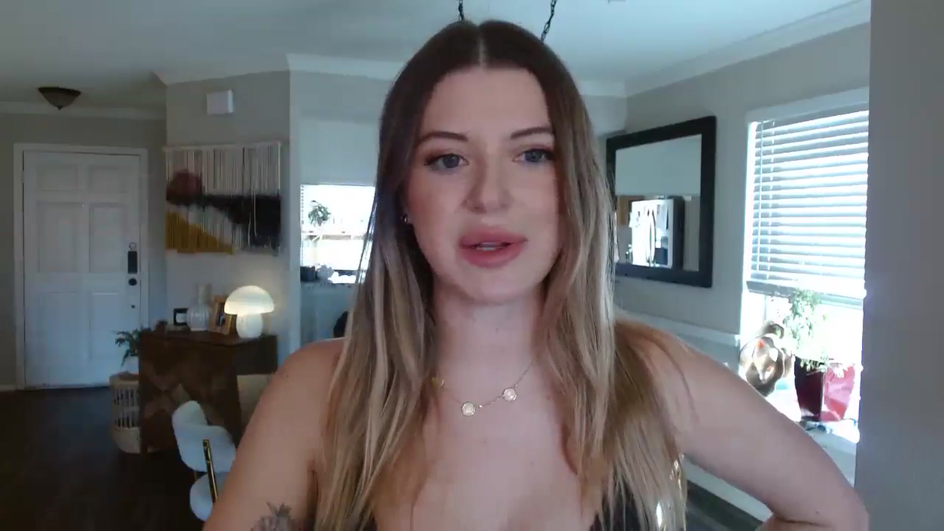 Gallery image thumbnail from rileydepp's myfreecams stream on, 01/27/2025, 21:29 image 11 of 20