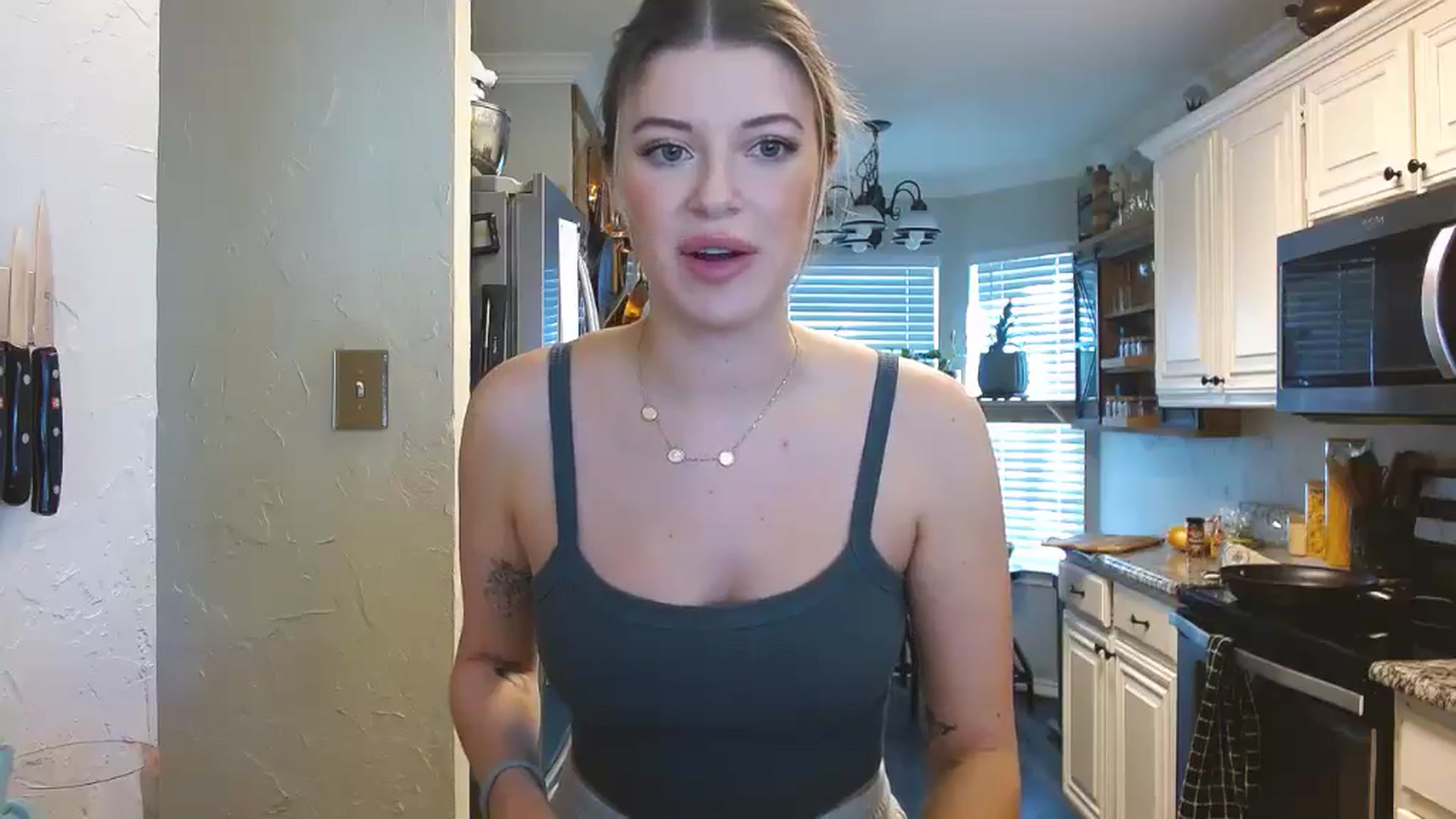 Gallery image thumbnail from rileydepp's myfreecams stream on, 02/25/2025, 23:33 image 3 of 20
