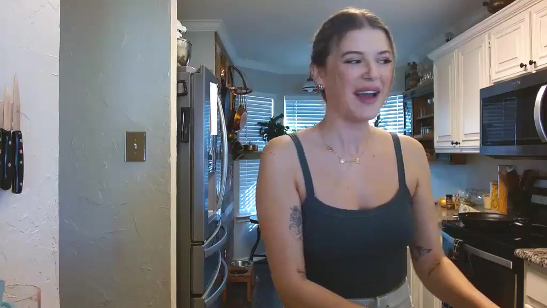 Gallery image thumbnail from rileydepp's myfreecams stream on, 02/25/2025, 23:33 image 5 of 20