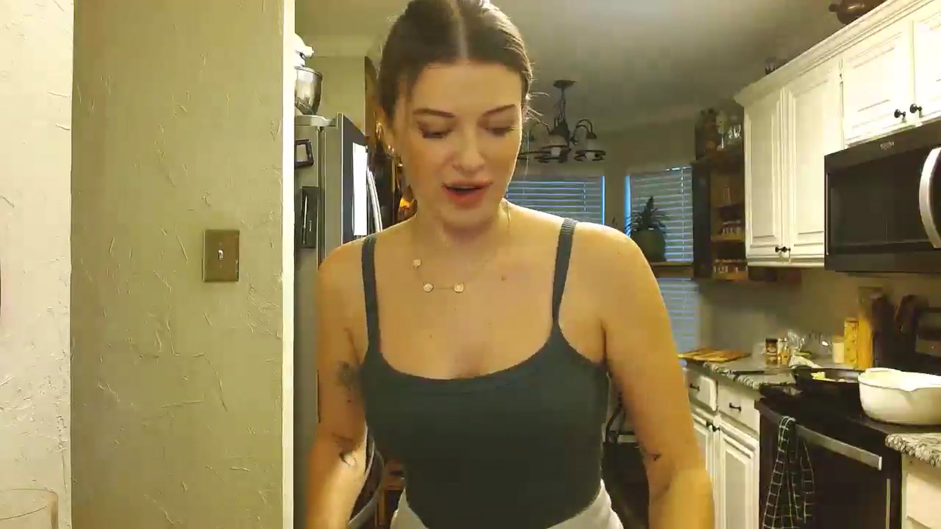 Gallery image thumbnail from rileydepp's myfreecams stream on, 02/26/2025, 24:25 image 11 of 20