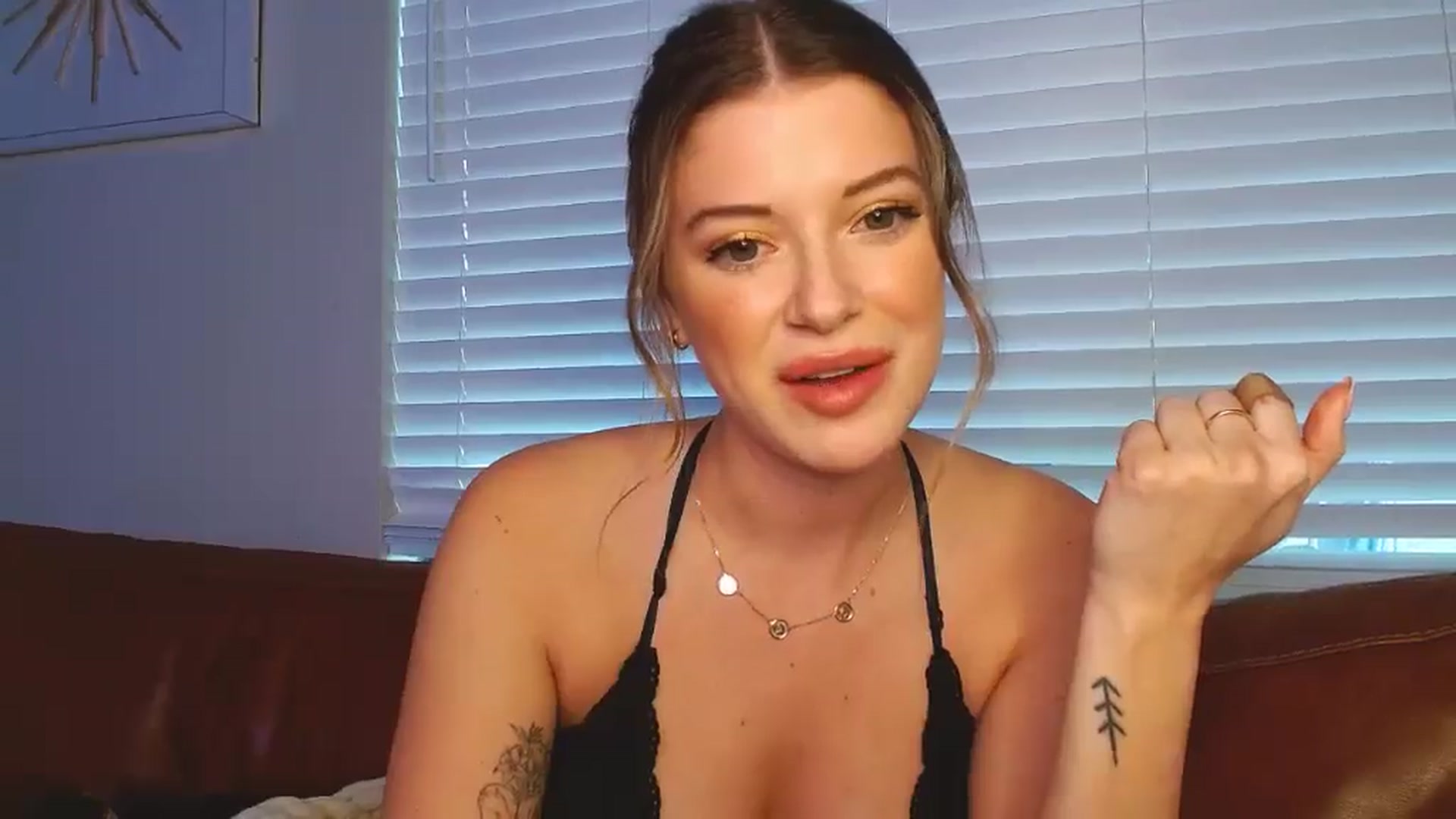 Gallery image thumbnail from rileydepp's myfreecams stream on, 03/03/2025, 23:42 image 6 of 20