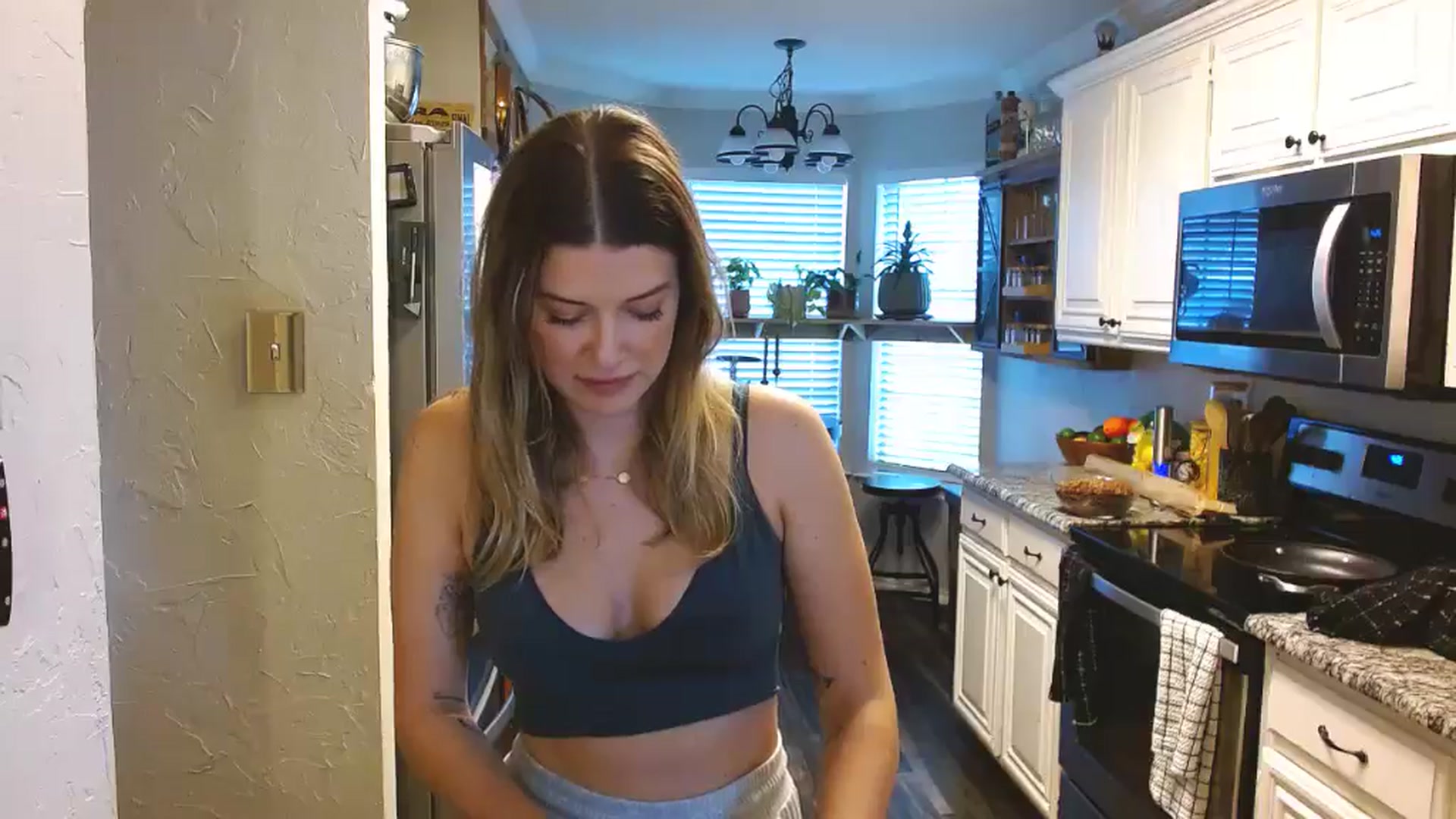 Gallery image thumbnail from rileydepp's myfreecams stream on, 03/04/2025, 22:36 image 19 of 20