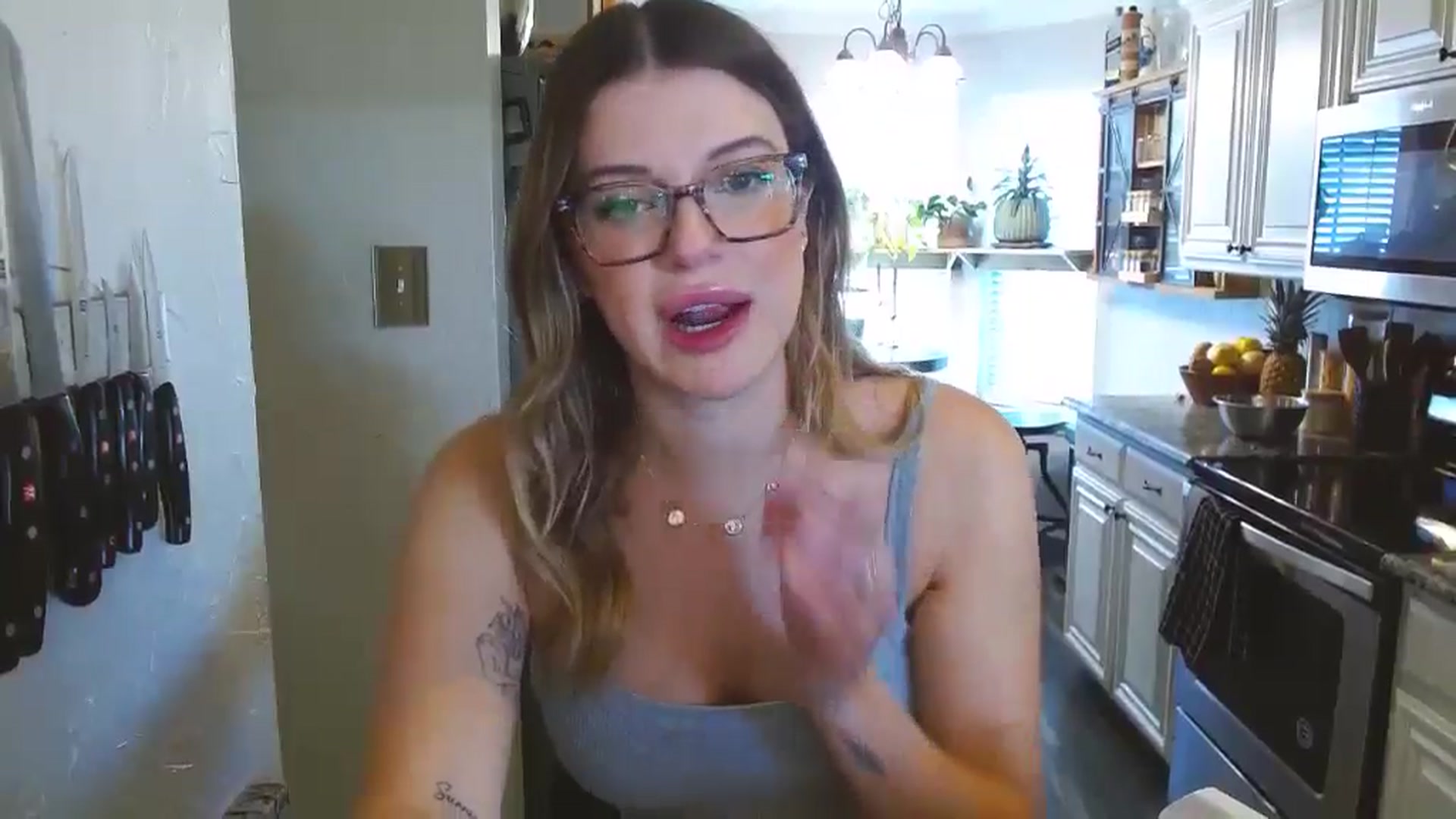 Gallery image thumbnail from rileydepp's myfreecams stream on, 03/10/2025, 19:31 image 3 of 20