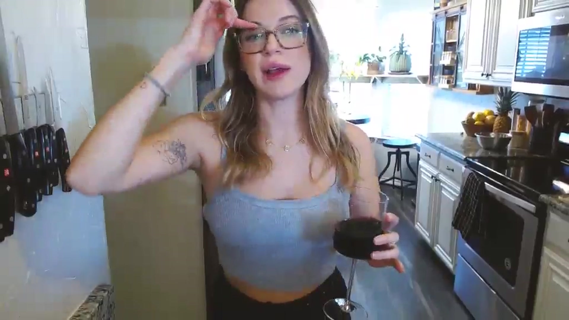 Gallery image thumbnail from rileydepp's myfreecams stream on, 03/10/2025, 19:31 image 15 of 20