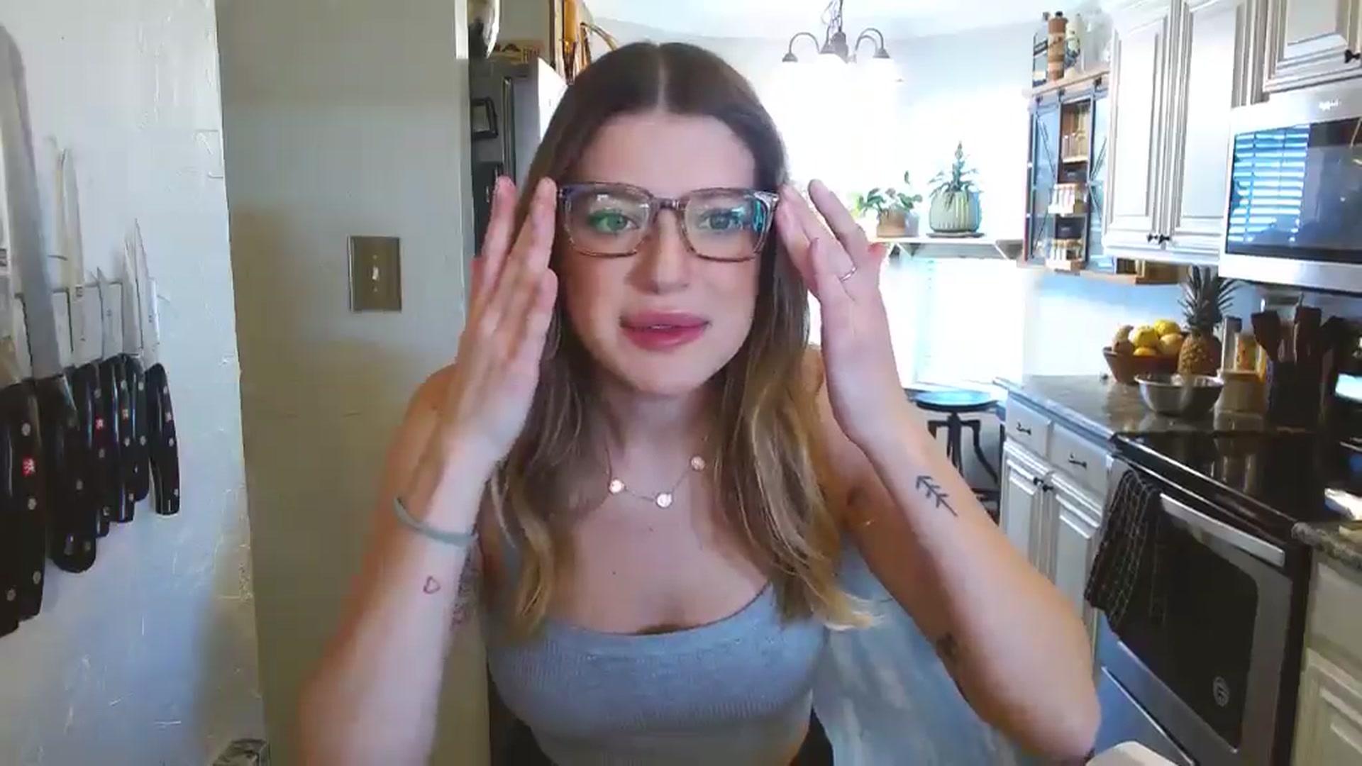 Gallery image thumbnail from rileydepp's myfreecams stream on, 03/10/2025, 19:31 image 10 of 20