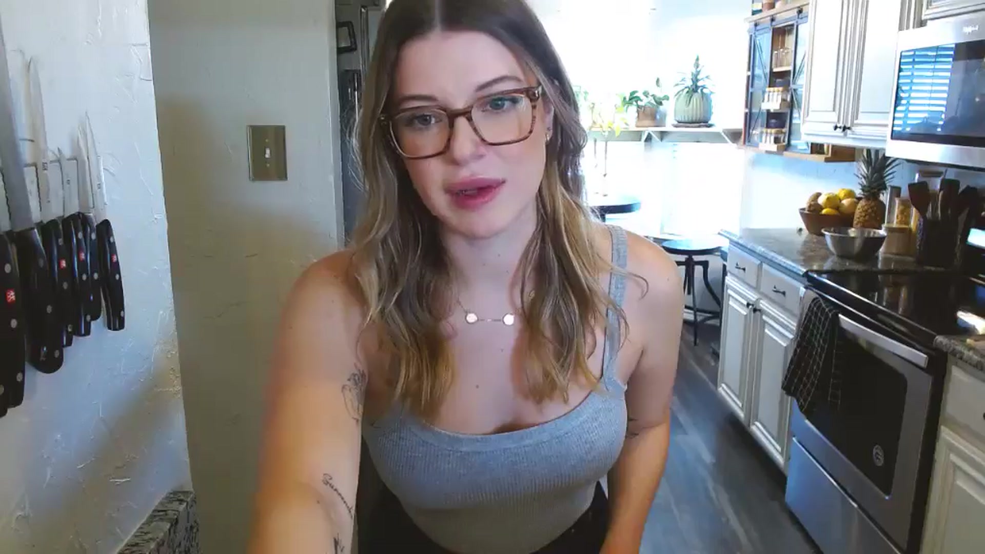 Gallery image thumbnail from rileydepp's myfreecams stream on, 03/10/2025, 19:31 image 18 of 20