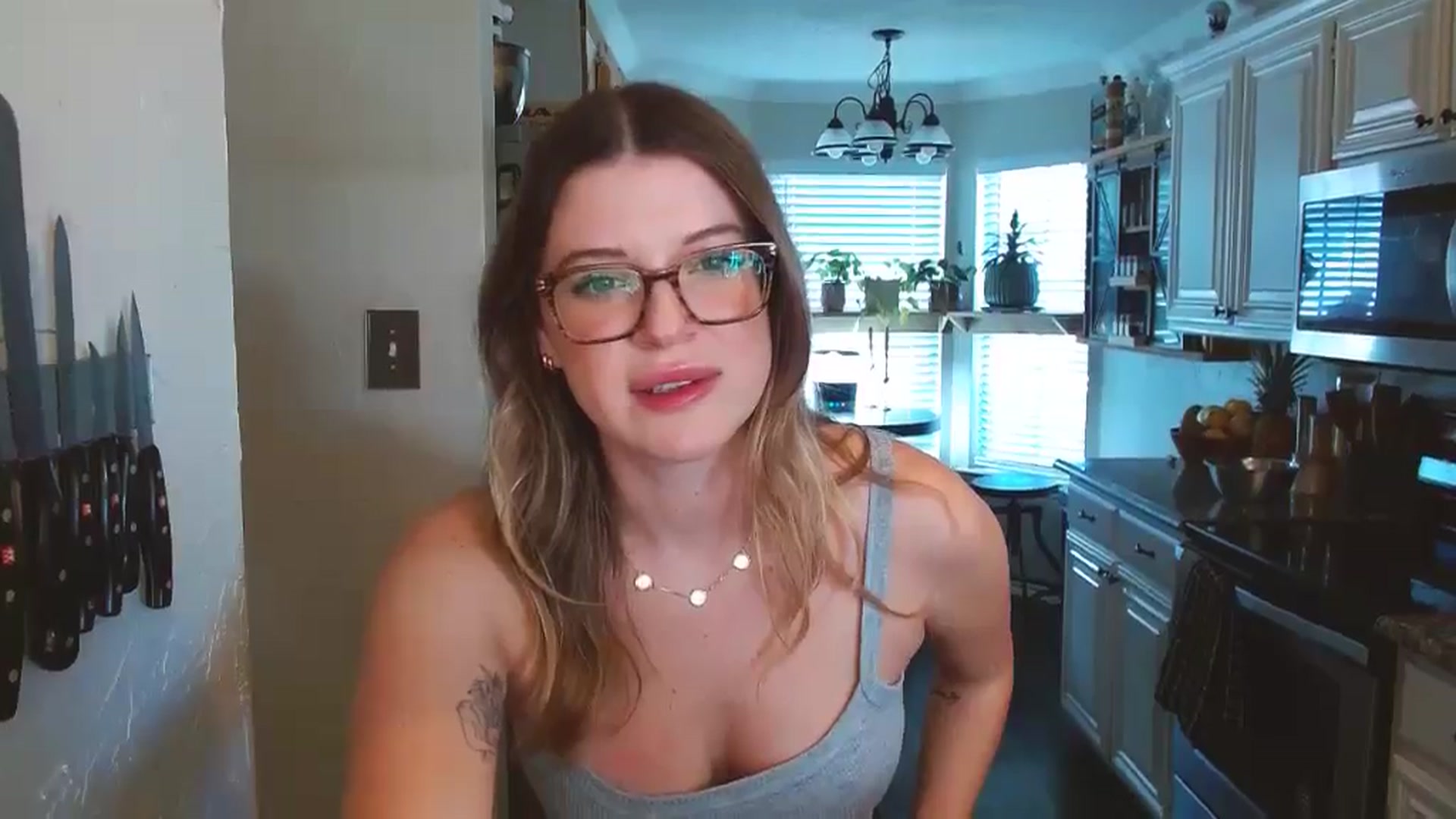 Gallery image thumbnail from rileydepp's myfreecams stream on, 03/10/2025, 20:08 image 18 of 20