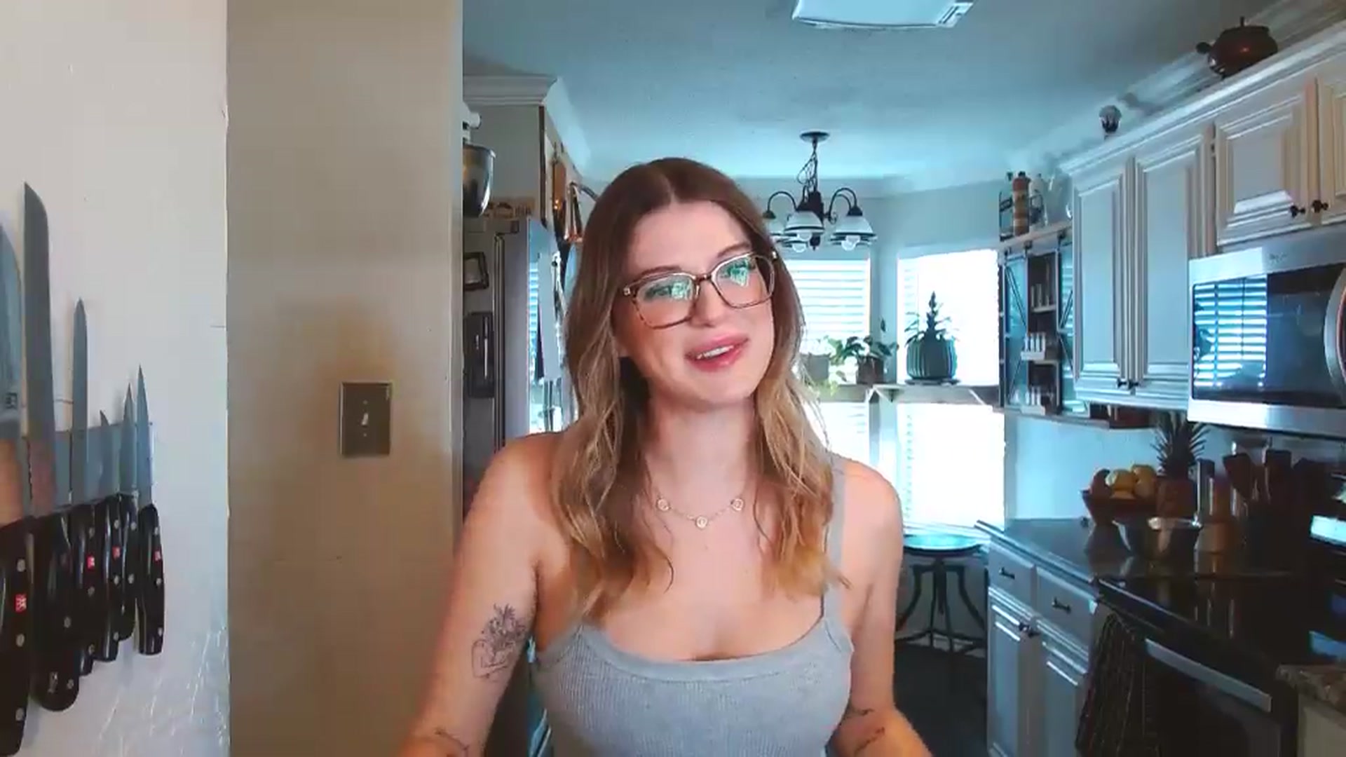 Gallery image thumbnail from rileydepp's myfreecams stream on, 03/10/2025, 20:08 image 10 of 20
