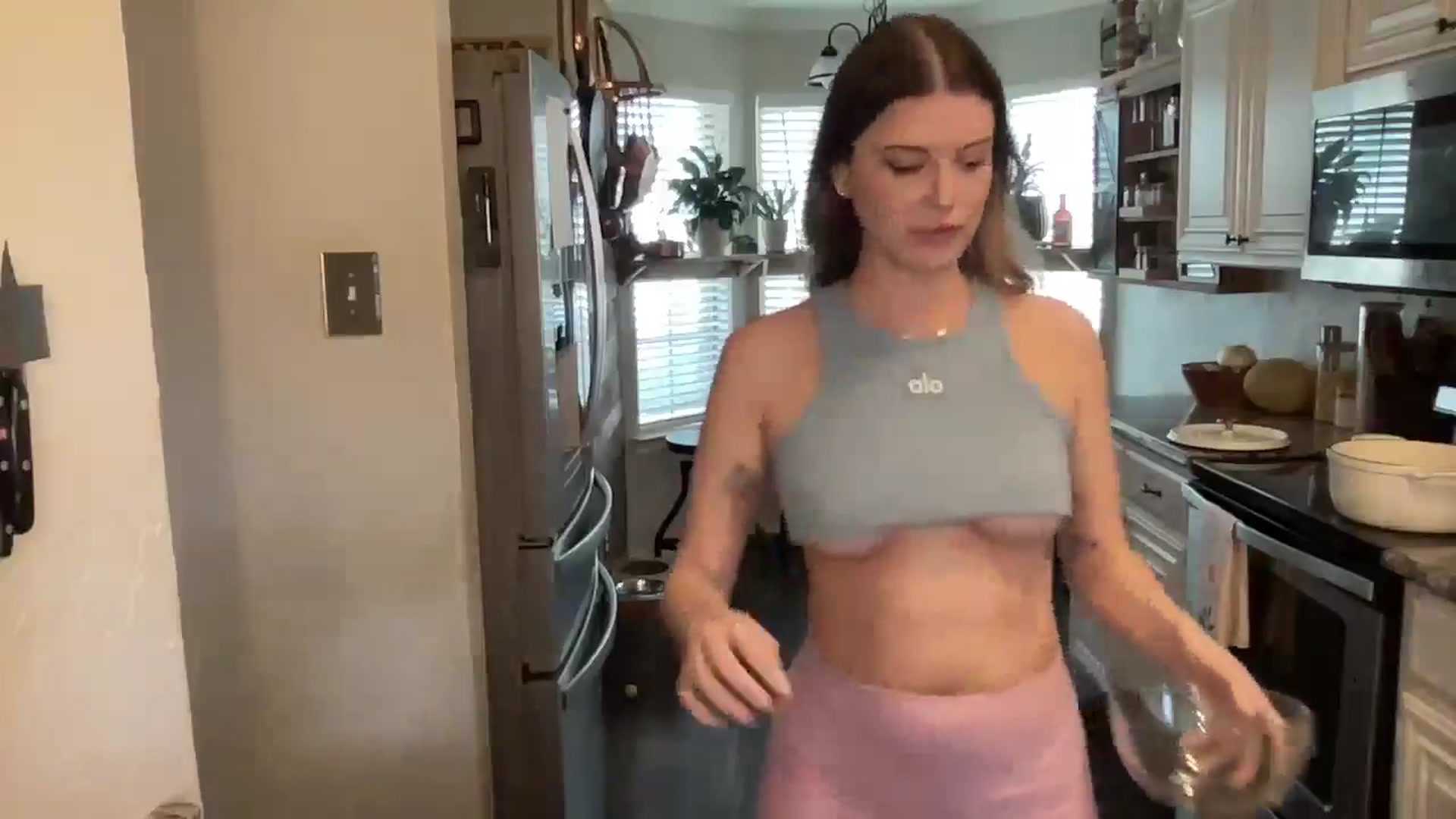 Gallery image thumbnail from rileydepp's myfreecams stream on, 03/30/2025, 20:49 image 10 of 20