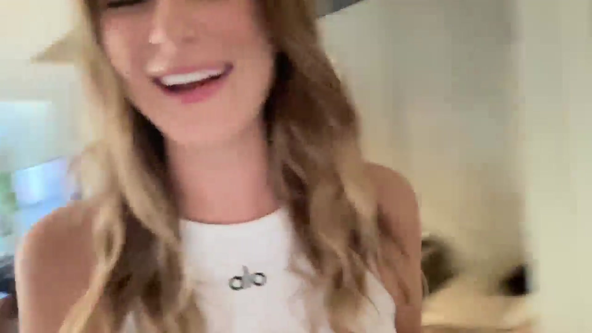 Gallery image thumbnail from rileydepp's myfreecams stream on, 10/08/2025, 21:38 image 5 of 20