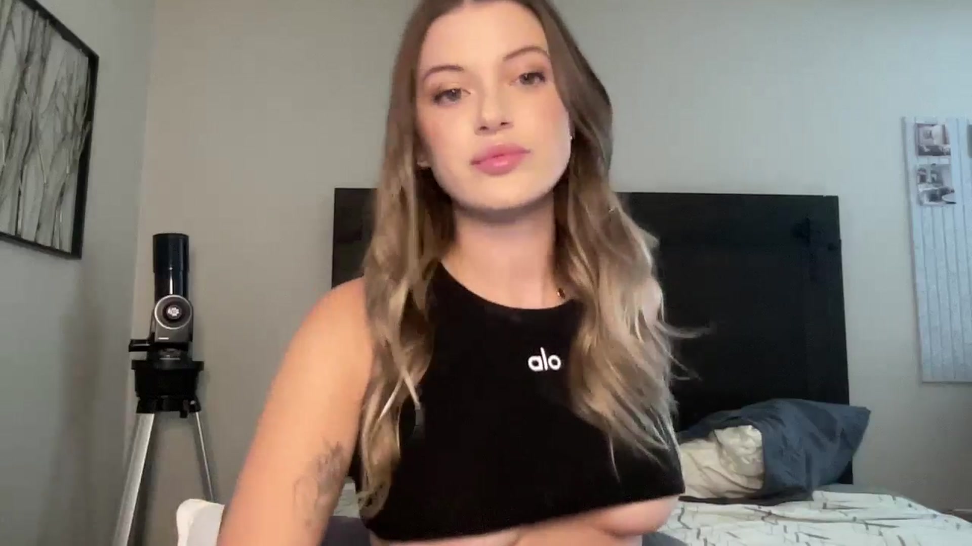 Gallery image thumbnail from rileydepp's myfreecams stream on, 10/17/2025, 21:54 image 5 of 20