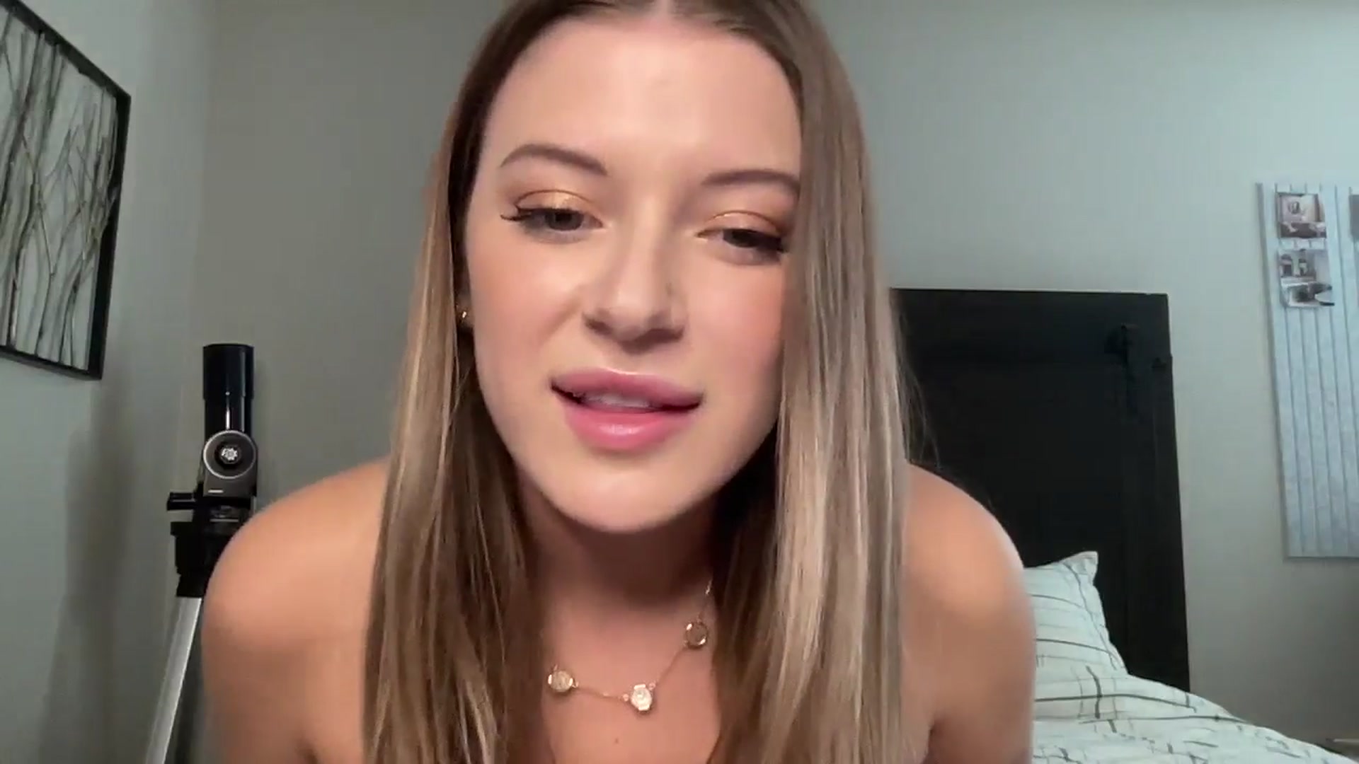 Gallery image thumbnail from rileydepp's myfreecams stream on, 10/22/2025, 23:04 image 2 of 20