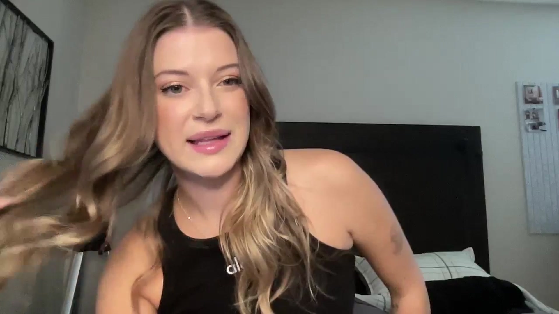 Gallery image thumbnail from rileydepp's myfreecams stream on, 10/23/2025, 20:22 image 17 of 20