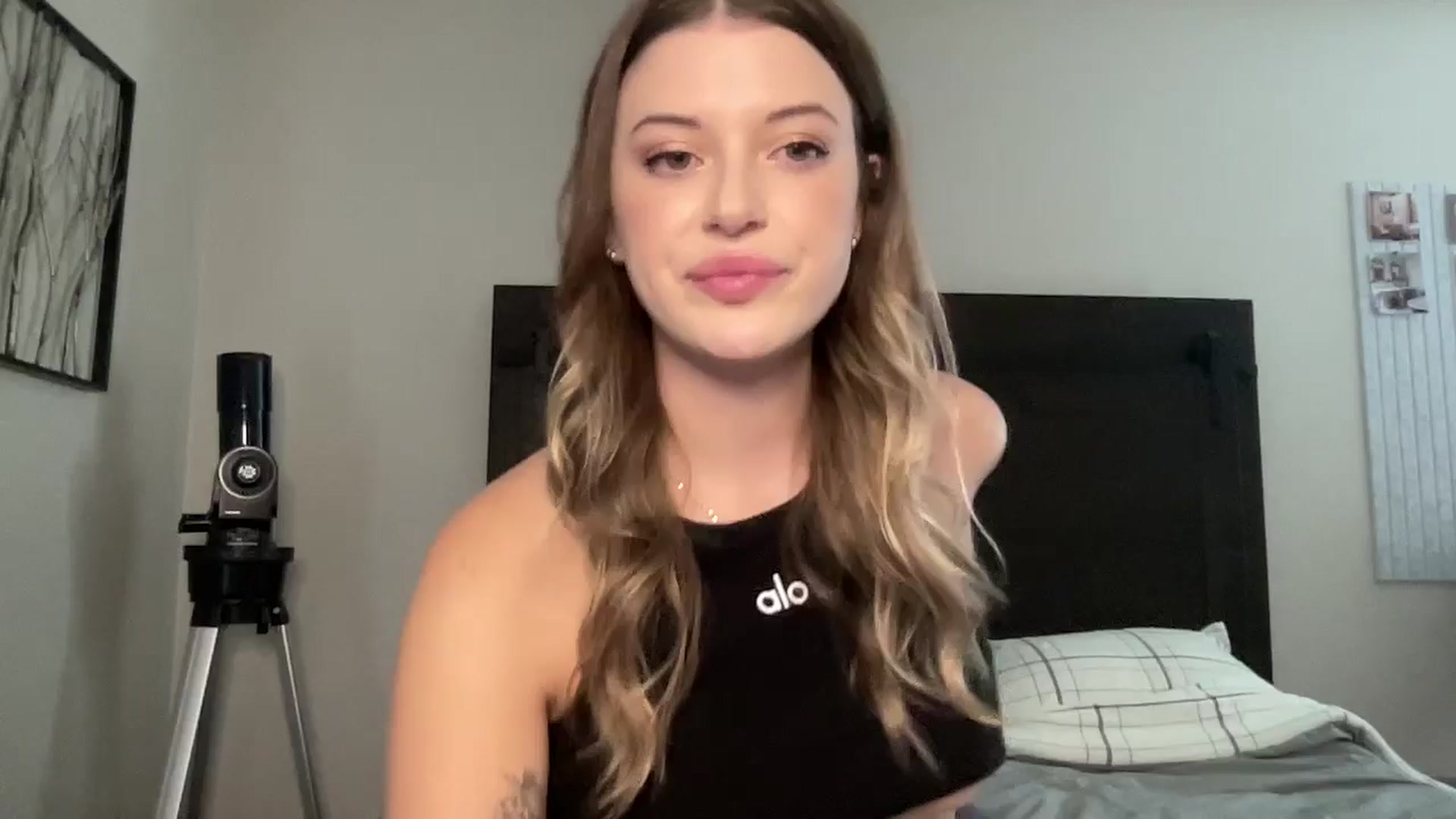 Gallery image thumbnail from rileydepp's myfreecams stream on, 10/23/2025, 21:35 image 13 of 20